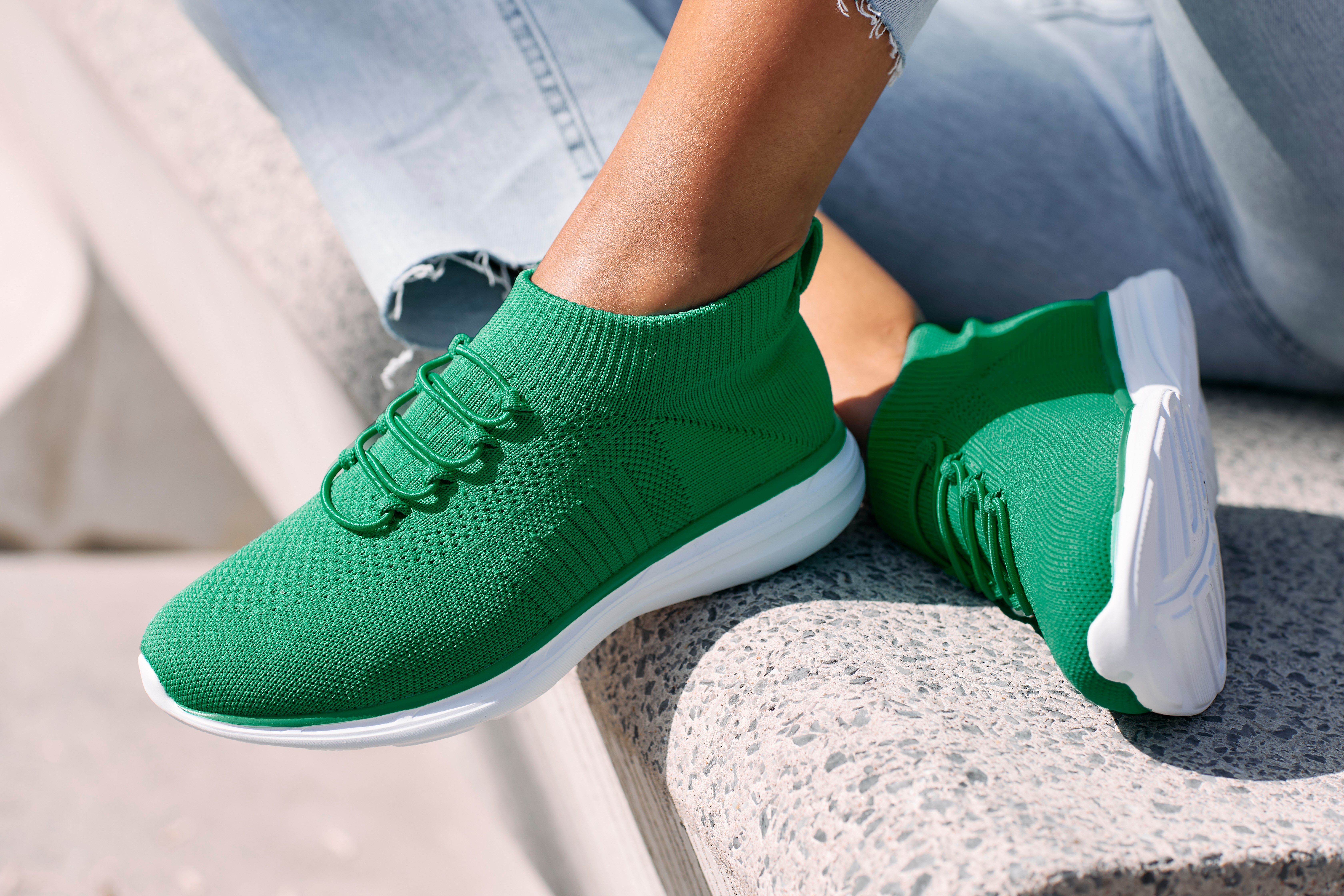 Lascana Sneakers Slipper, lage schoen, ultralicht en comfortabel om in te slippen VEGAN