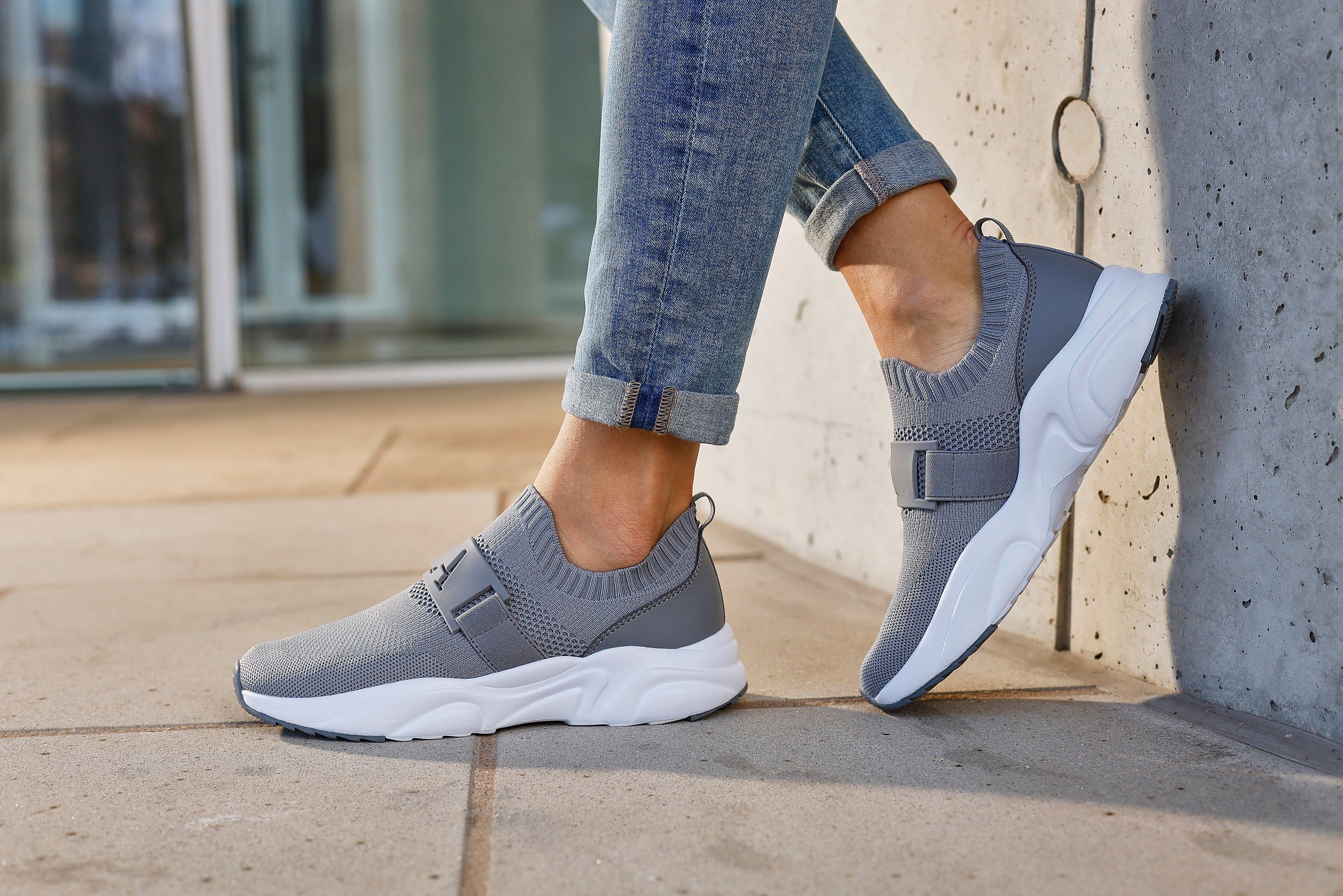 active by Lascana Sneakers Lage schoen, vrijetijdsschoen, slipper, chunky zool VEGAN