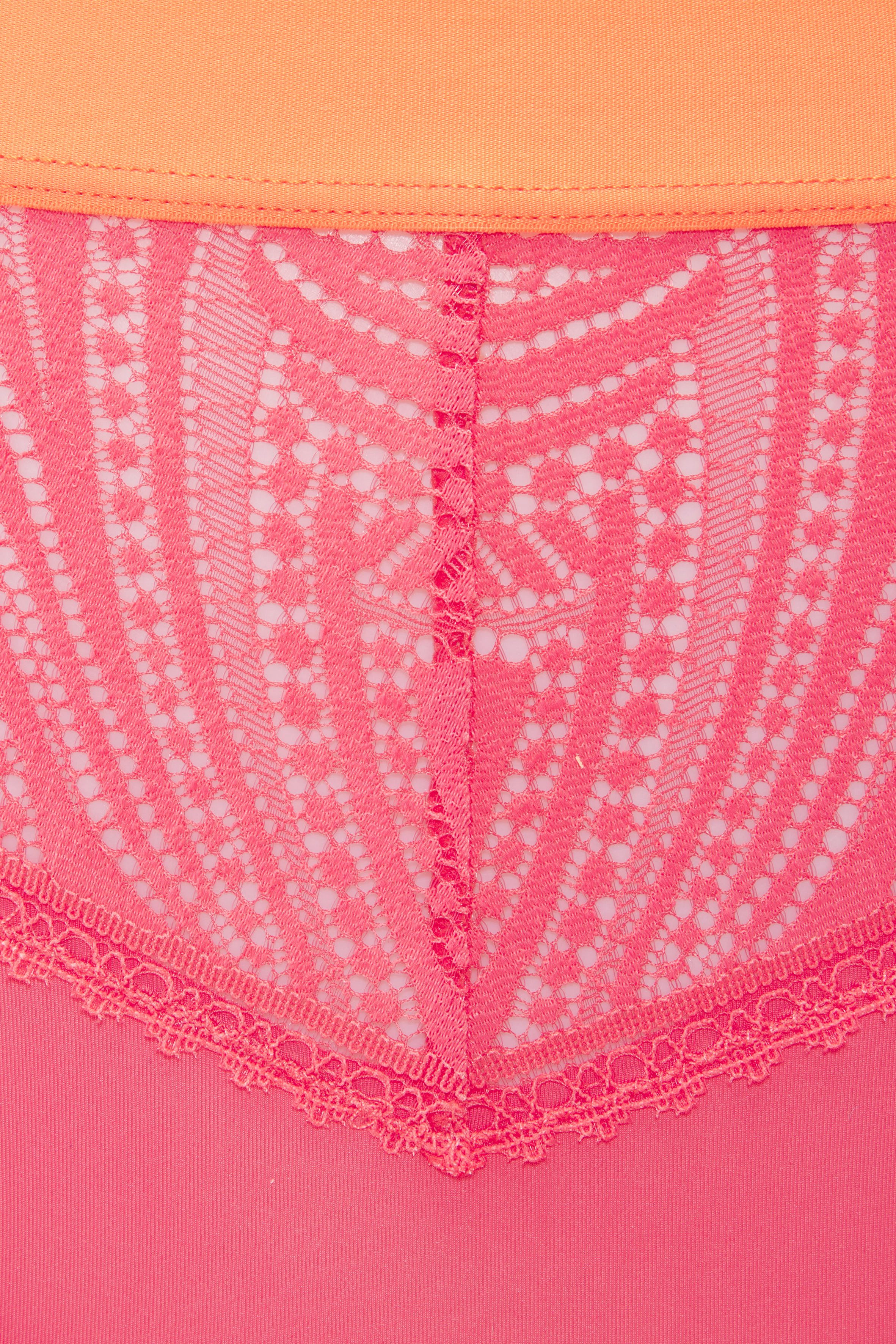 s.Oliver RED LABEL Beachwear String Clemence met modieuze band en grafische kant