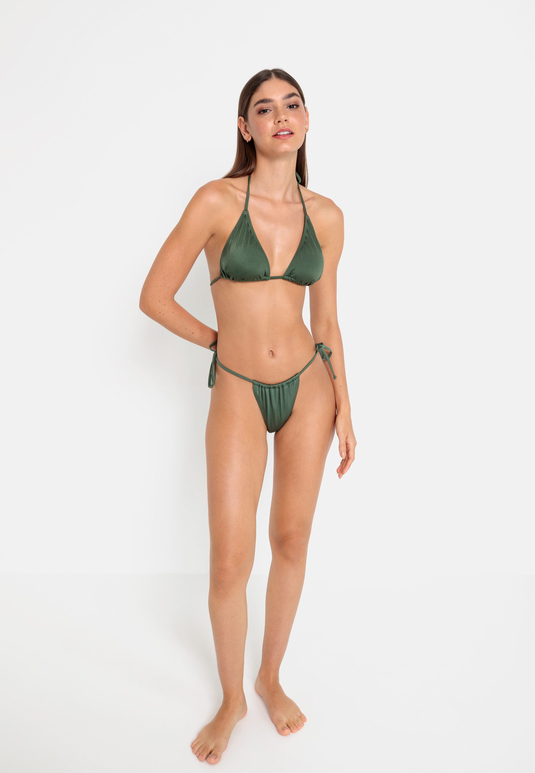 LSCN by LASCANA Triangel-bikinitop Nele met glanzende coating