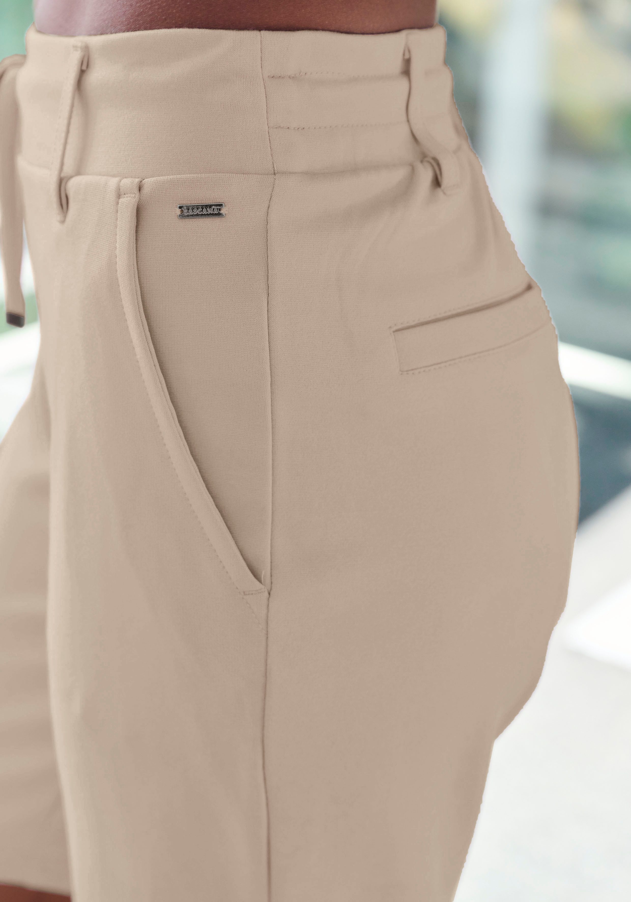 Lascana Short met riemlussen en bindband, loungewear