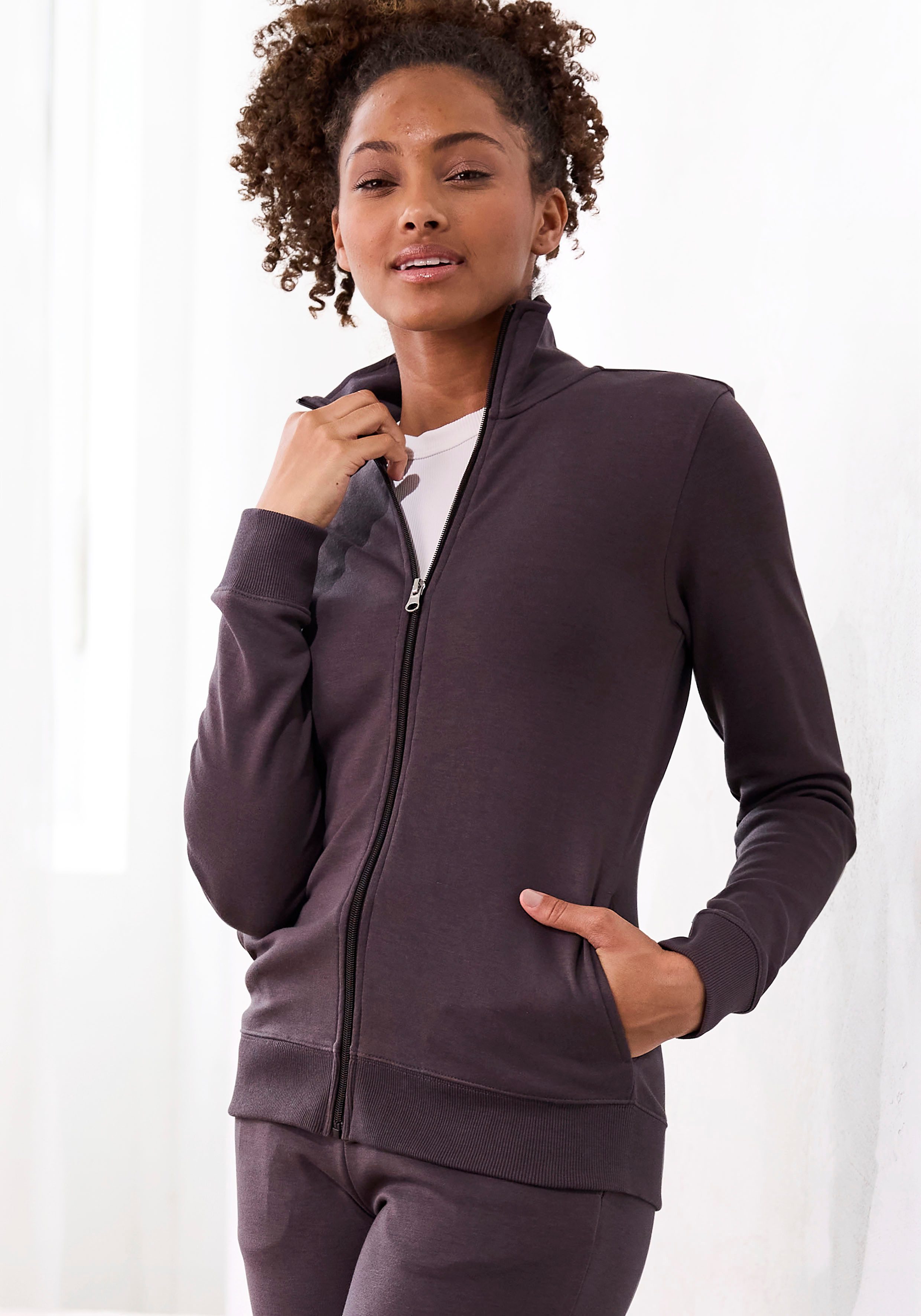 Bench. Loungewear Sweatvest met geborduurd staande kraag, loungepak (1-delig)