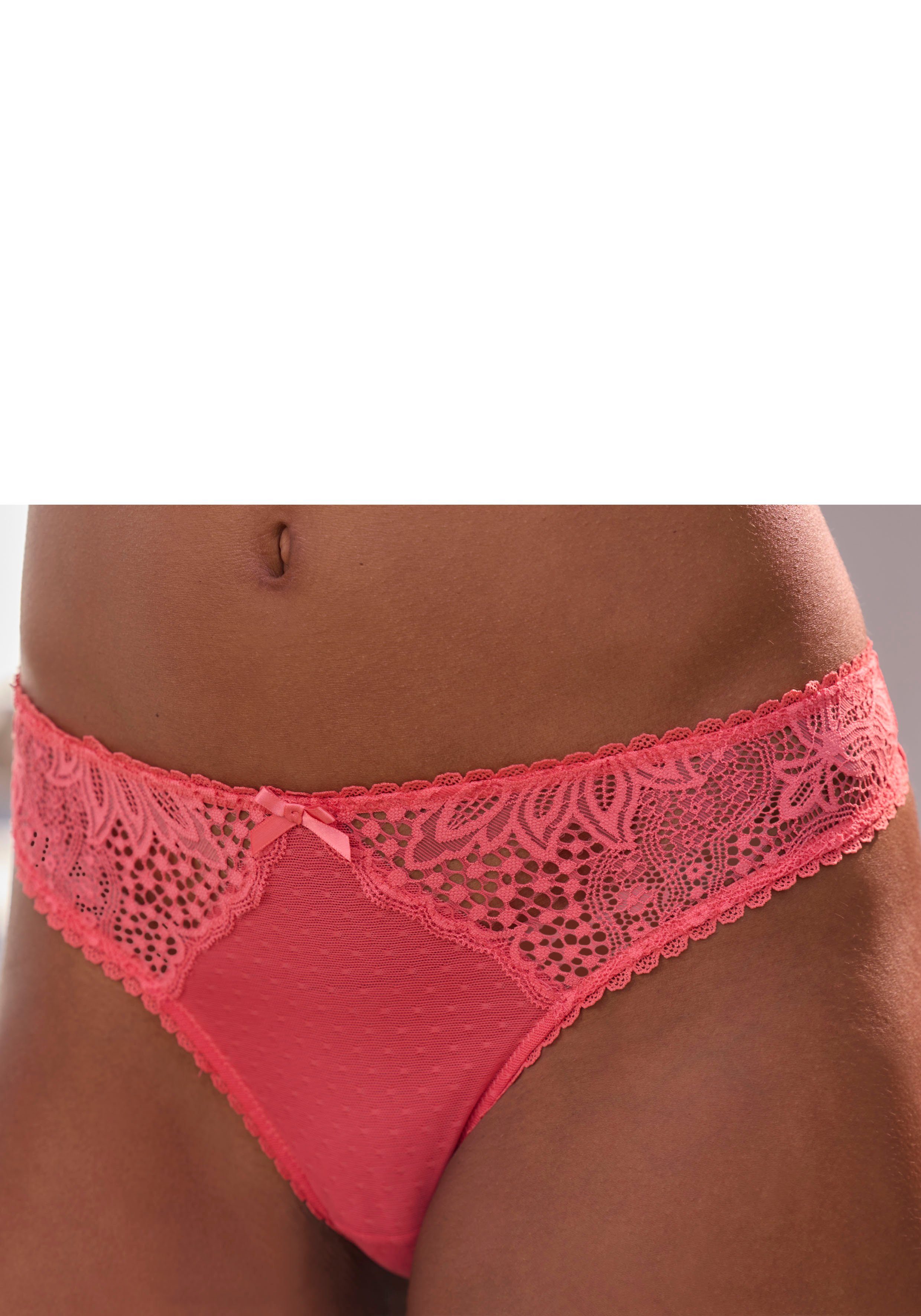 Vivance String met kanten inzetten opzij in gebloemde look