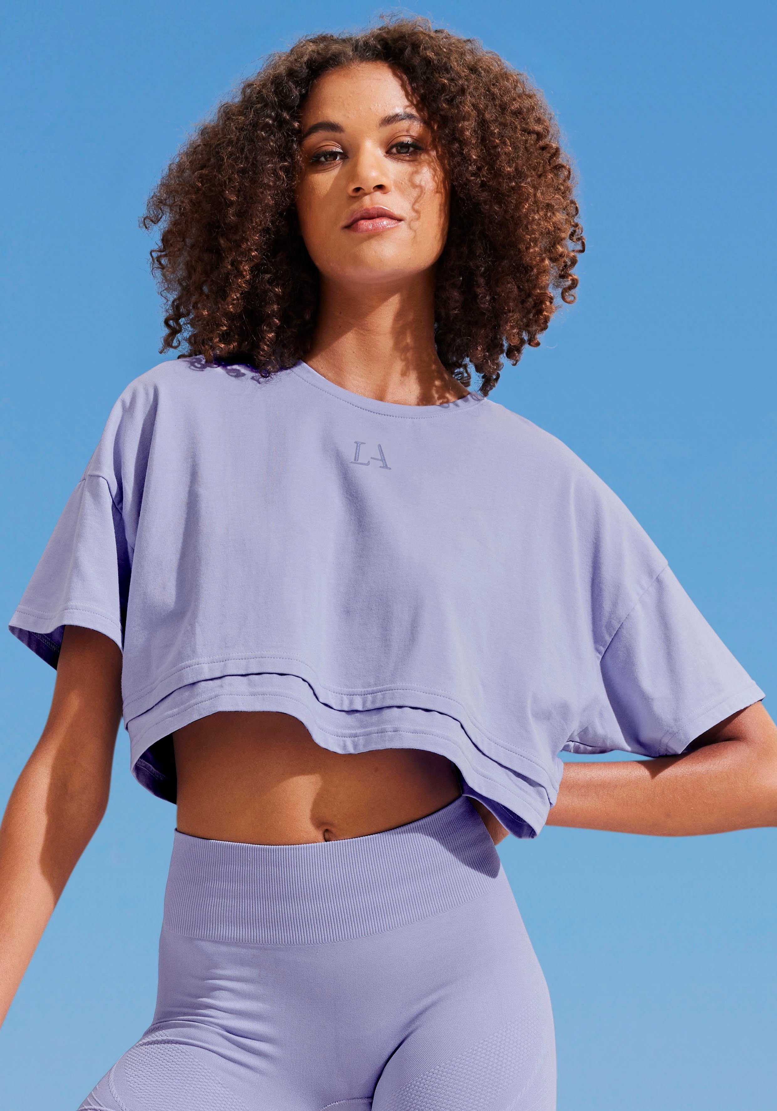 Lascana Shirt met korte mouwen met kastige snit en lagen-look