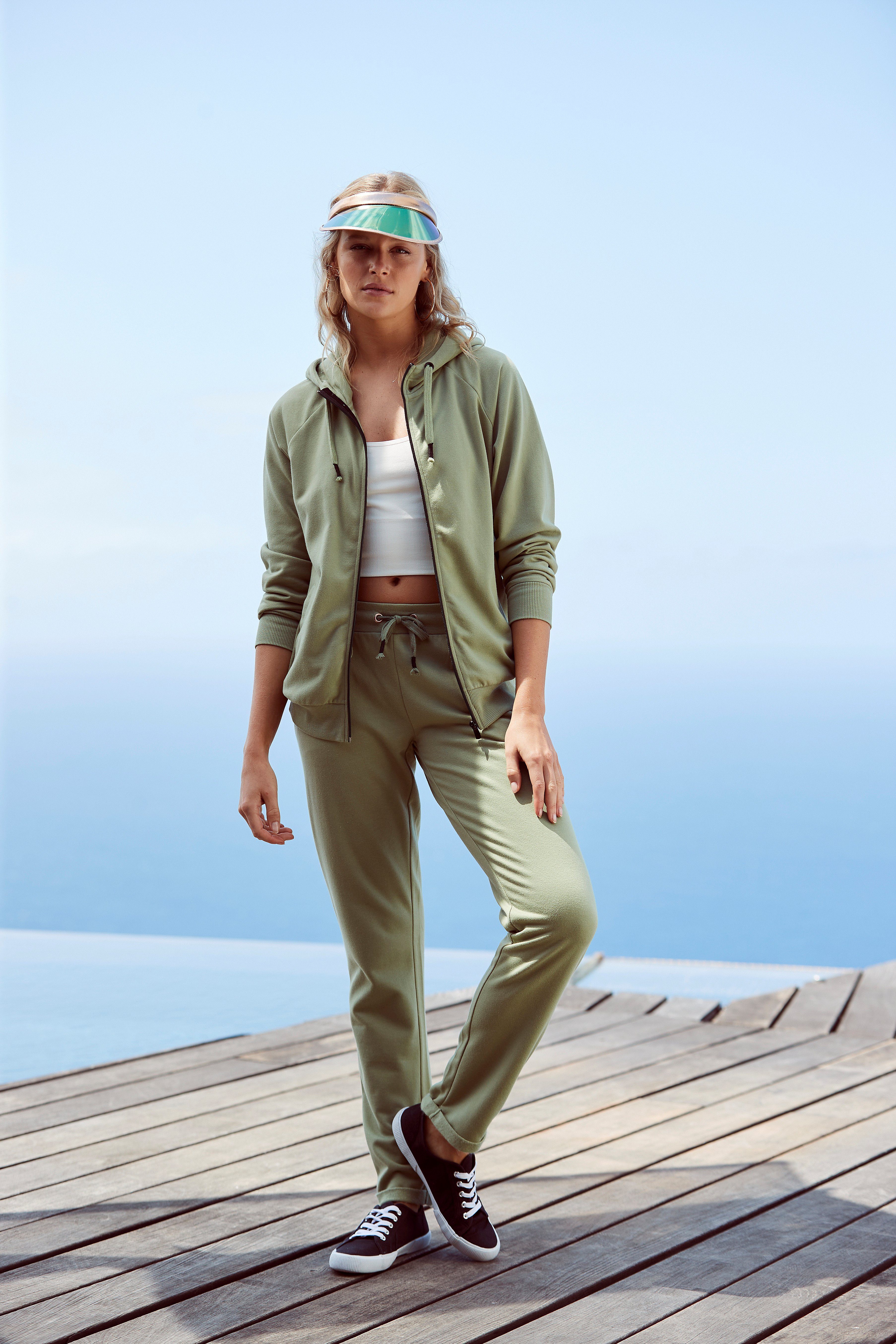 Lascana Sweatbroek met zij-ingreepzakken, loungewear