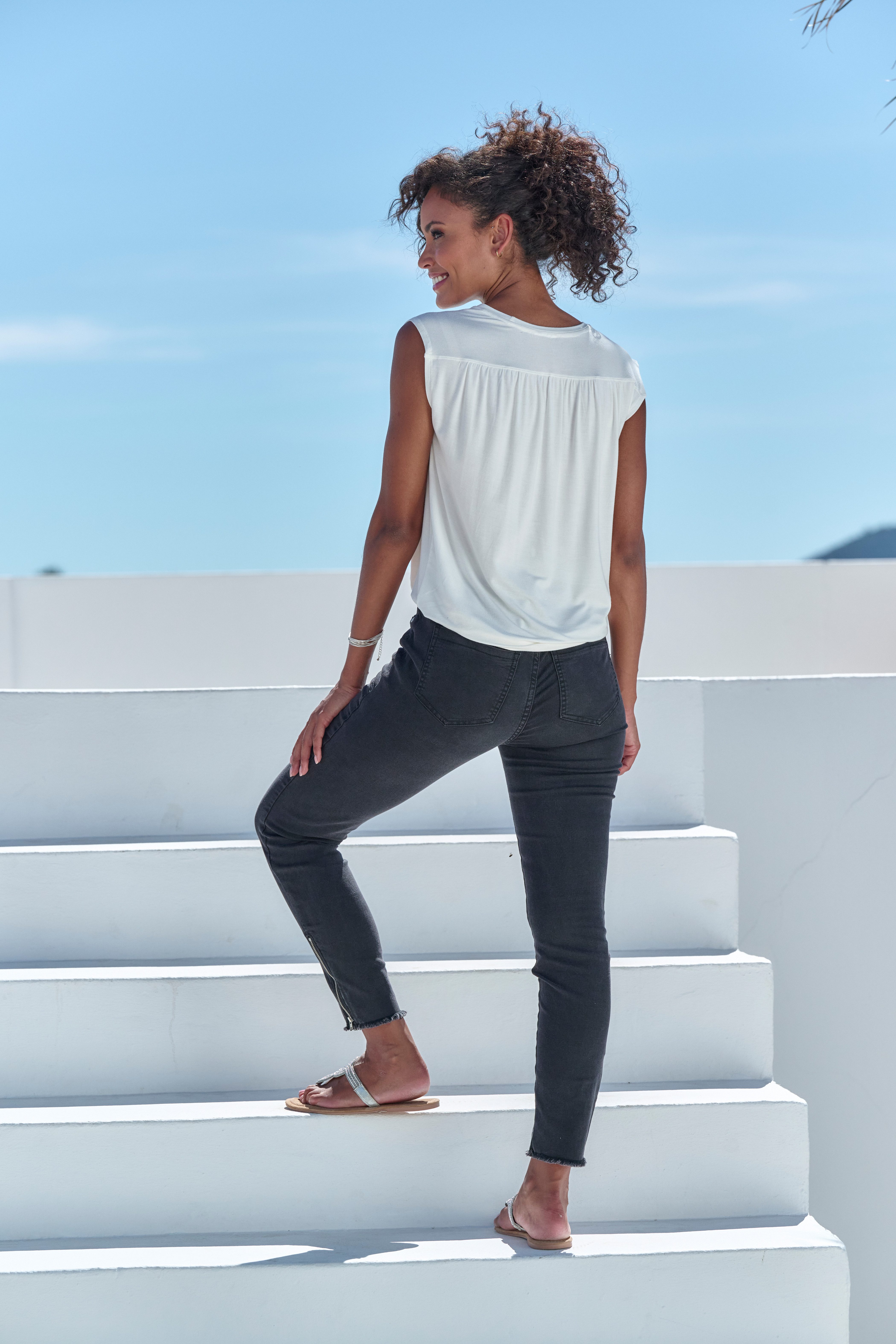 Lascana Shirttop Met decoratieve schouderraffing