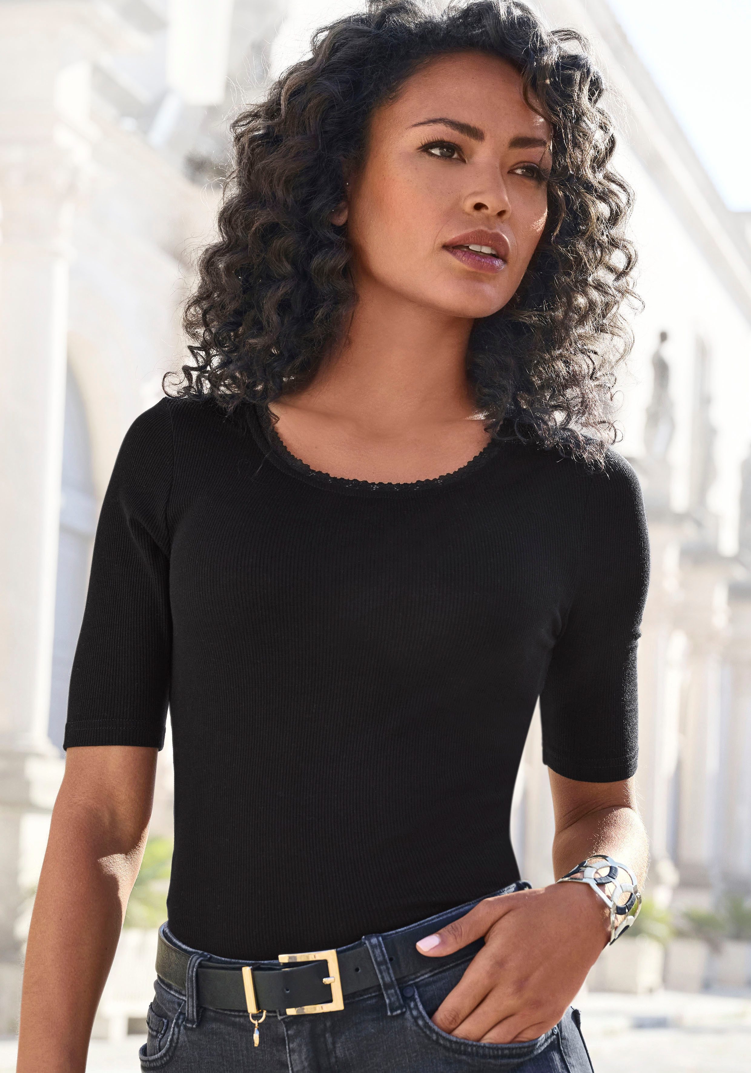 Lascana Shirt met korte mouwen Met fijne kant bij de hals van zachte viscose-ribkwaliteit (1-delig)