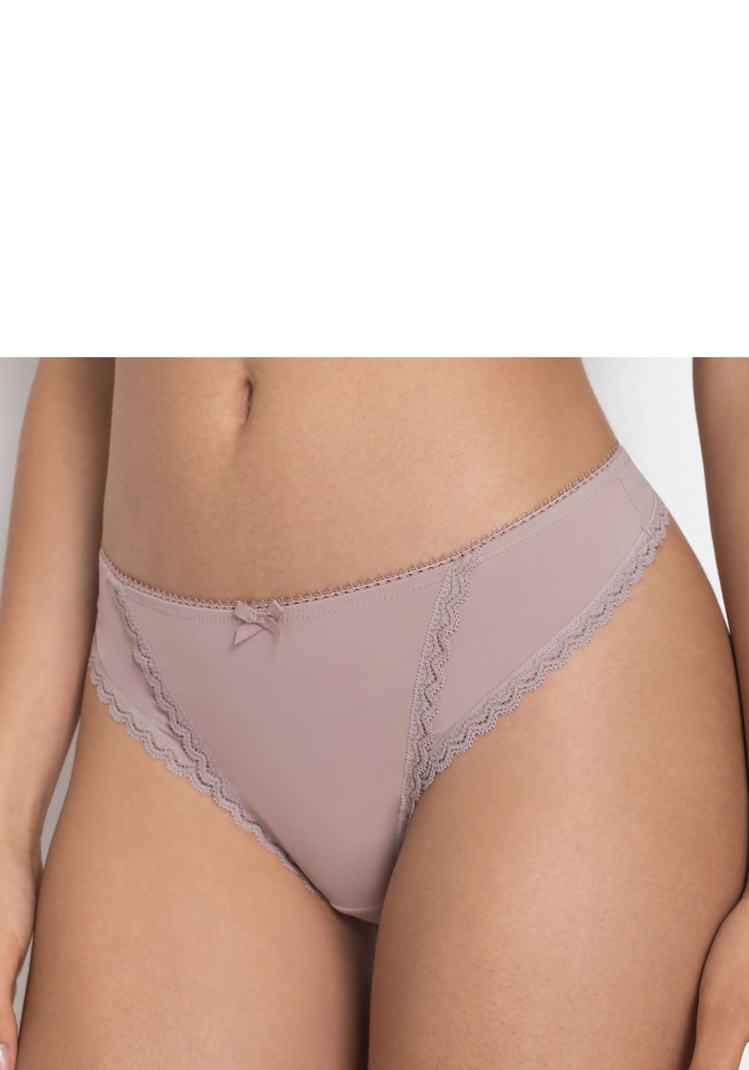 s.Oliver RED LABEL Beachwear String Camille met fijne kanten rand