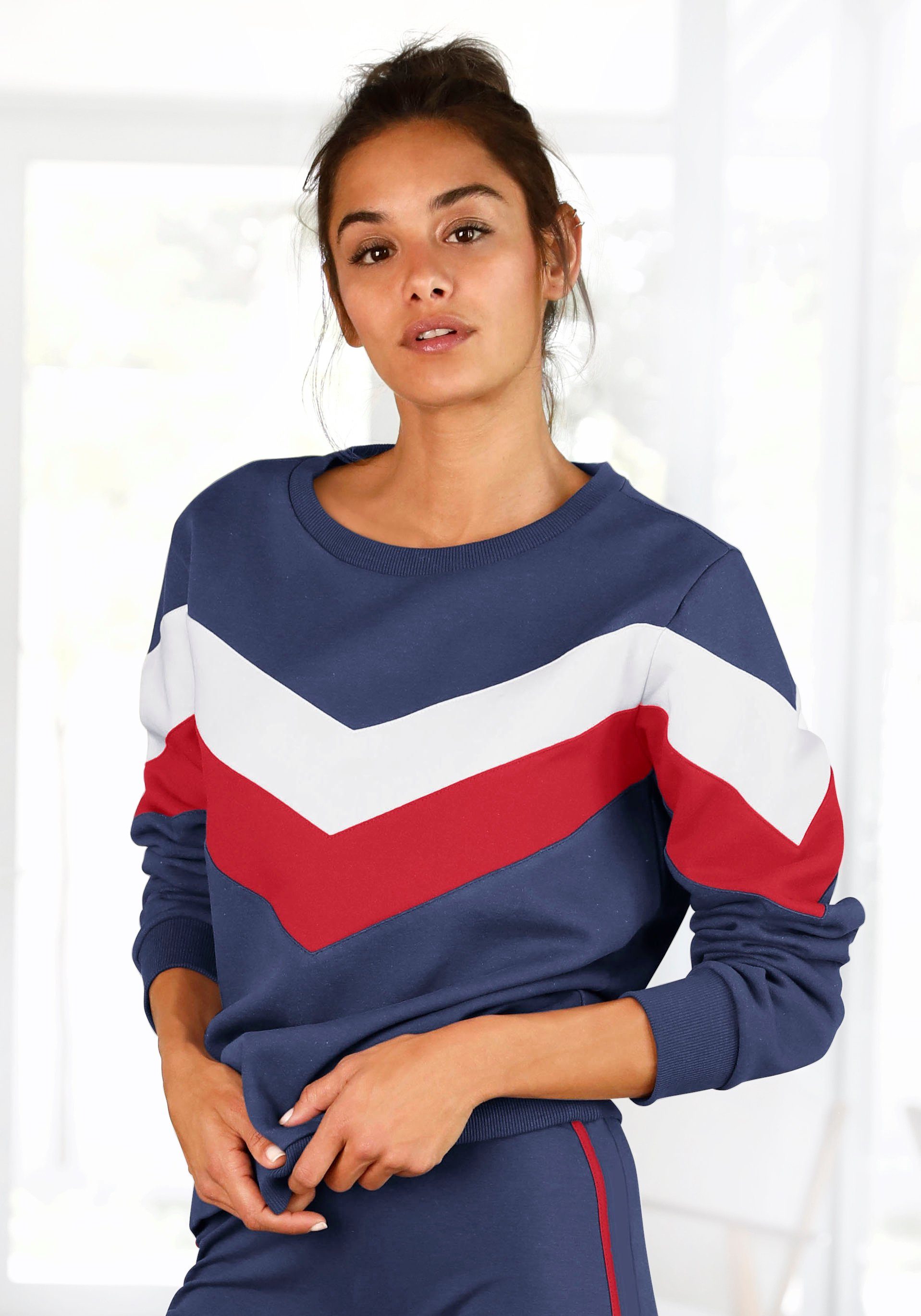 H.I.S Sweatshirt met contraststrepen aan de voorkant en mouwen, loungepak