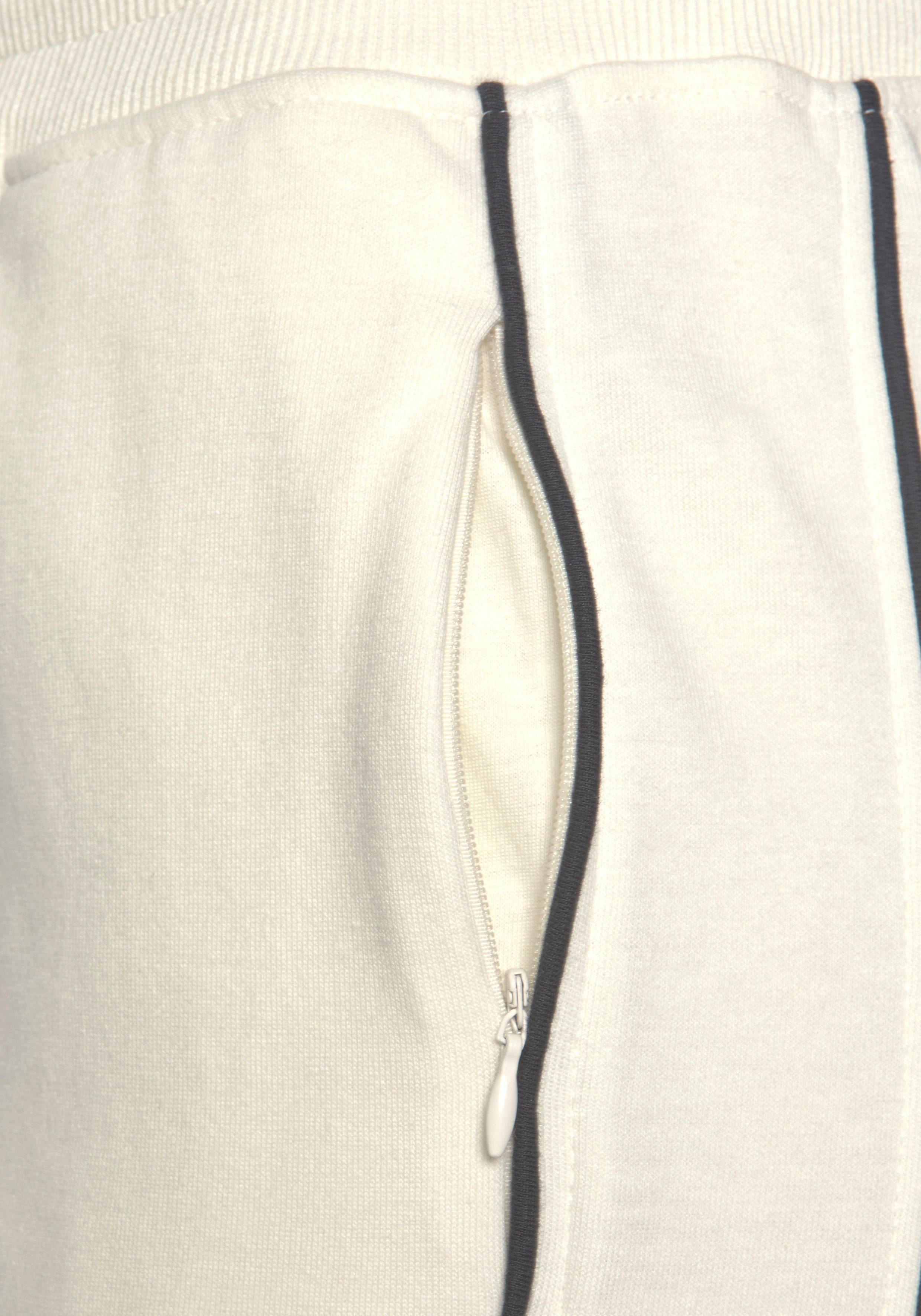 H.I.S Short met piping opzij