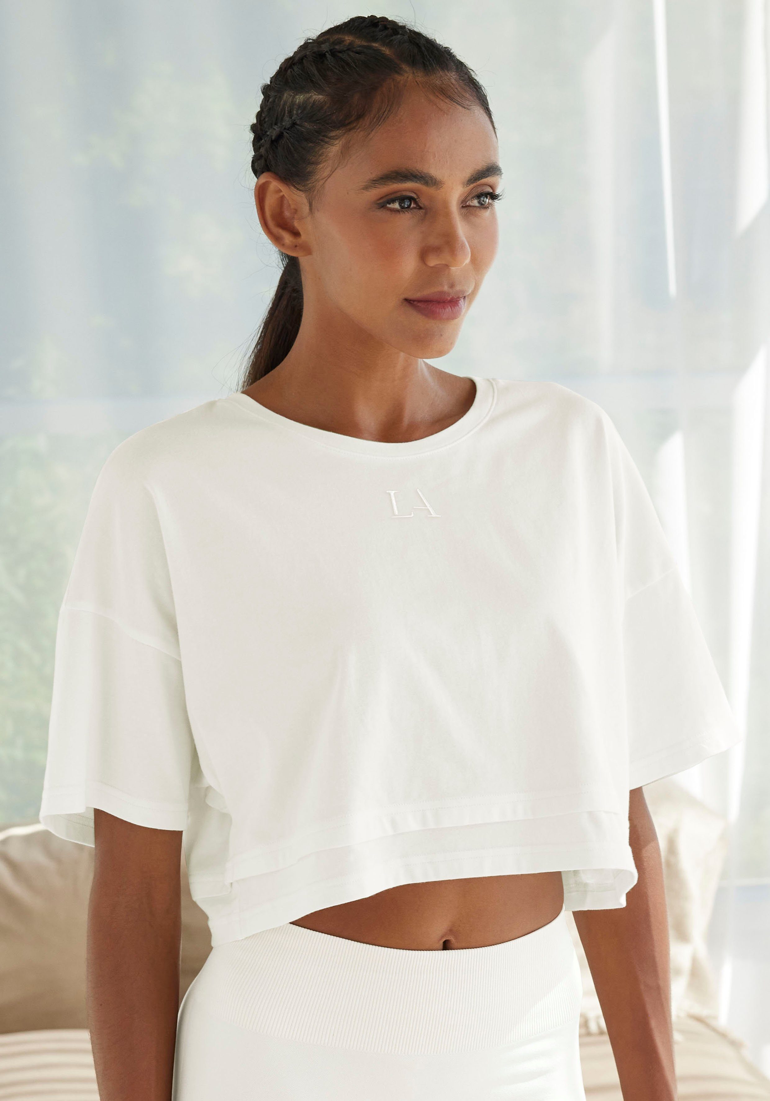 Lascana Shirt met korte mouwen met kastige snit en lagen-look