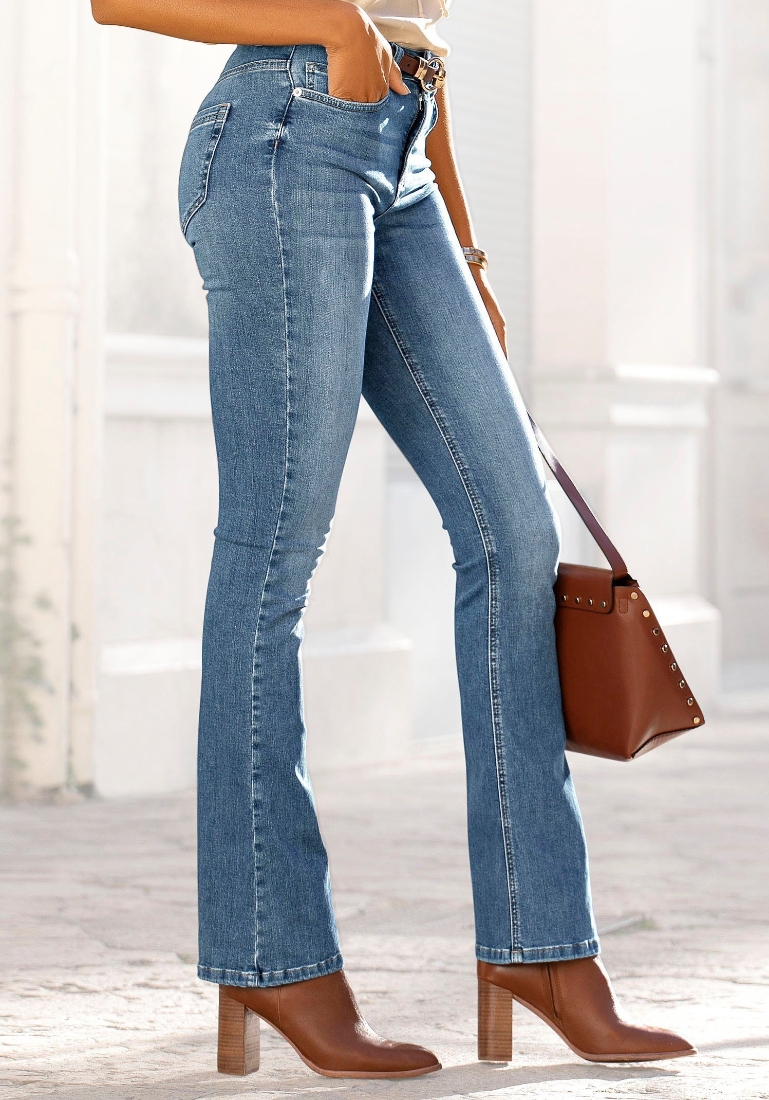 Lascana Bootcut jeans five-pocketsstijl in de webshop | LASCANA