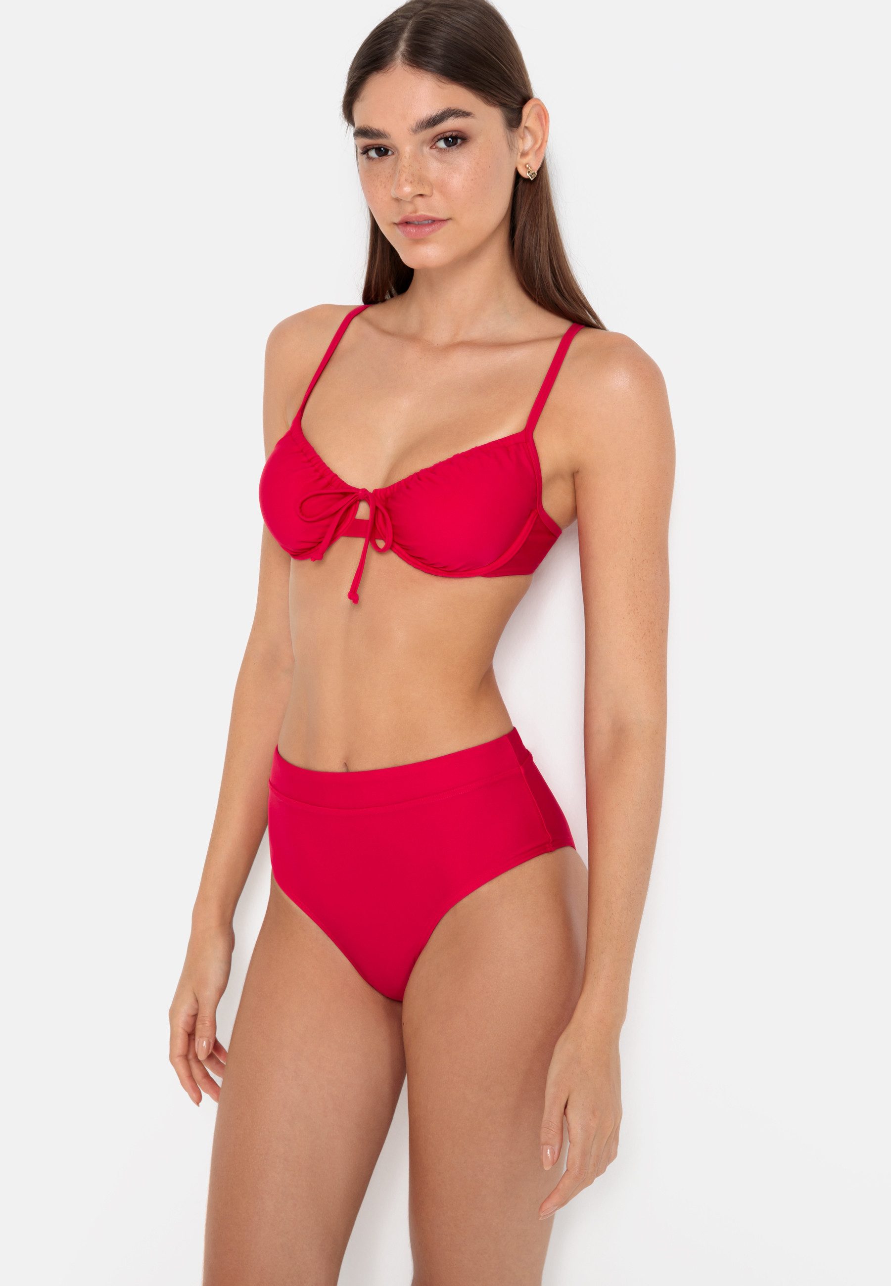 LSCN by LASCANA Bikinibroekje GINA met korte achterkant