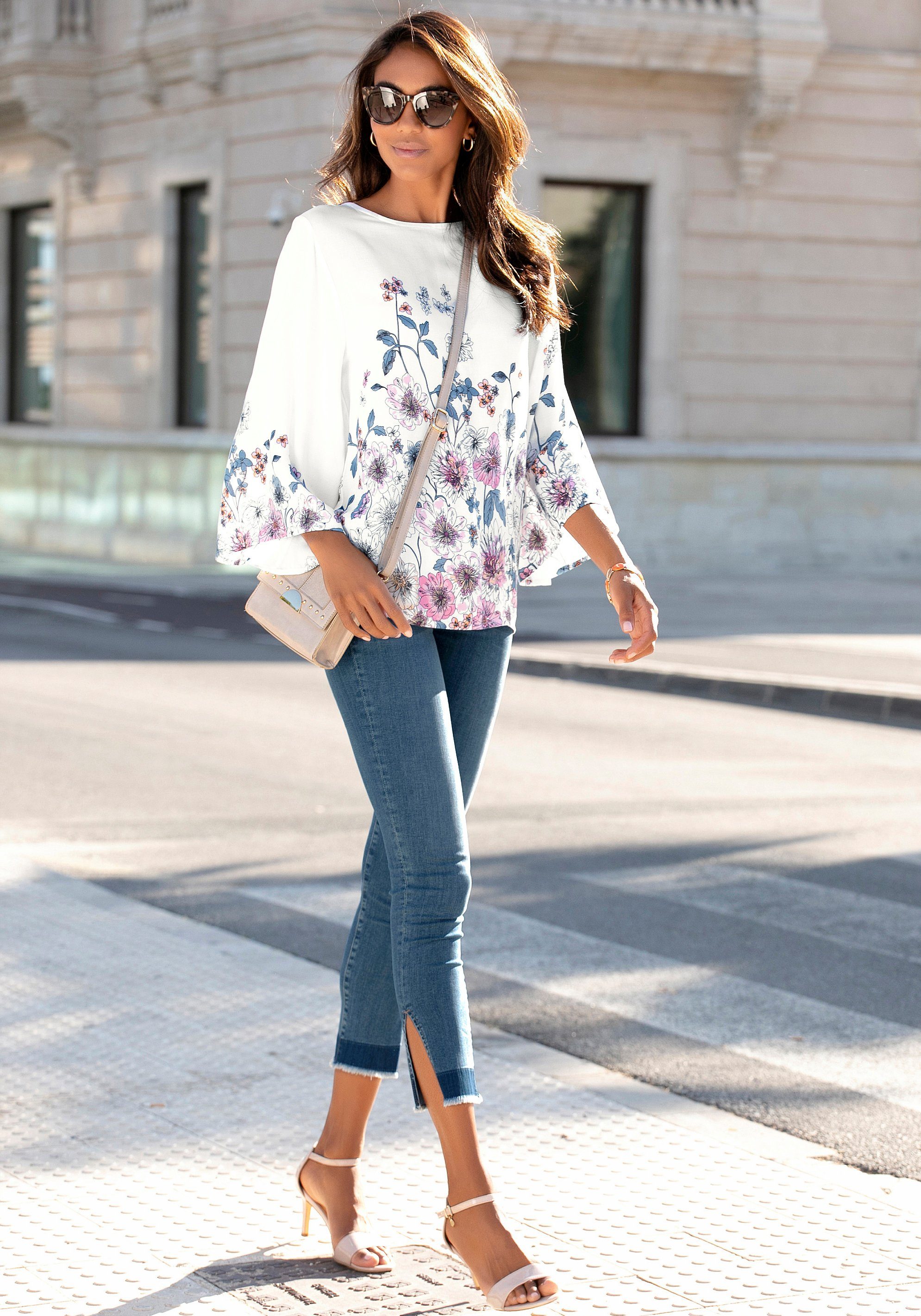 Lascana Blouse zonder sluiting met bloemenprint en trompetmouwen, blouseshirt, zomers