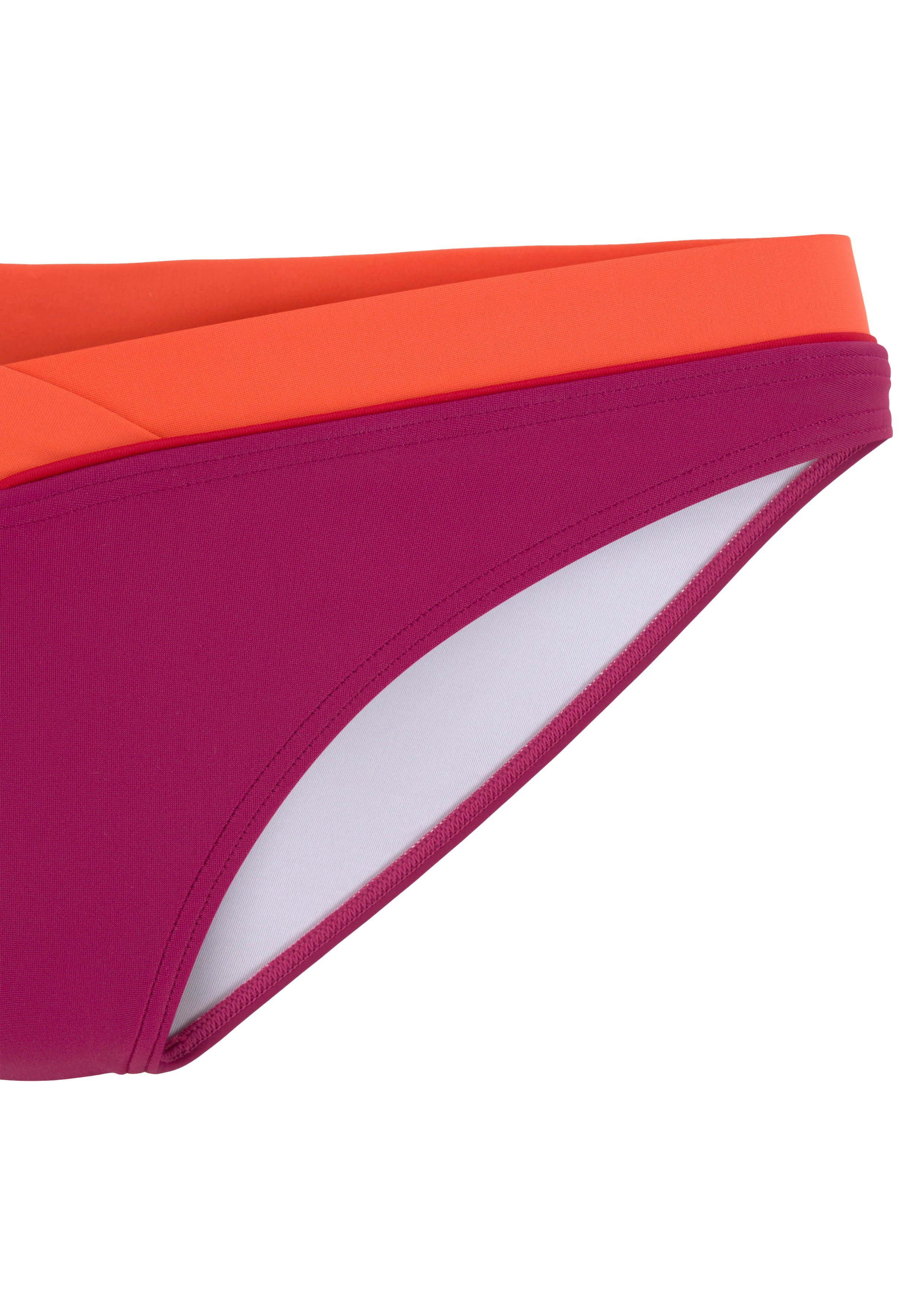 s.Oliver RED LABEL Beachwear Bikinibroekje Yella met contrastkleurige details en v-boord