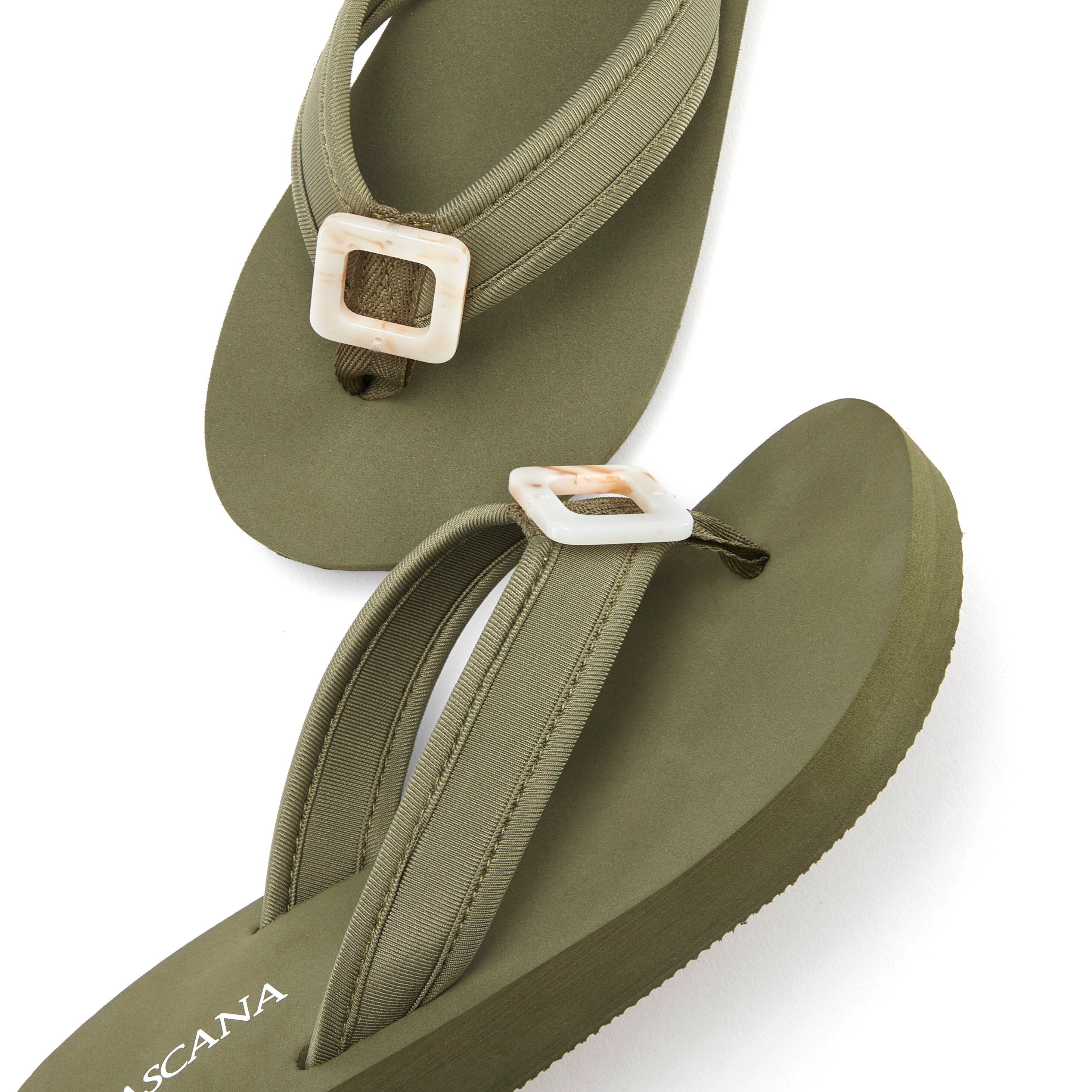Lascana Badslippers Sandaal, pantoffel, badslipper met decoratieve applicatie VEGAN