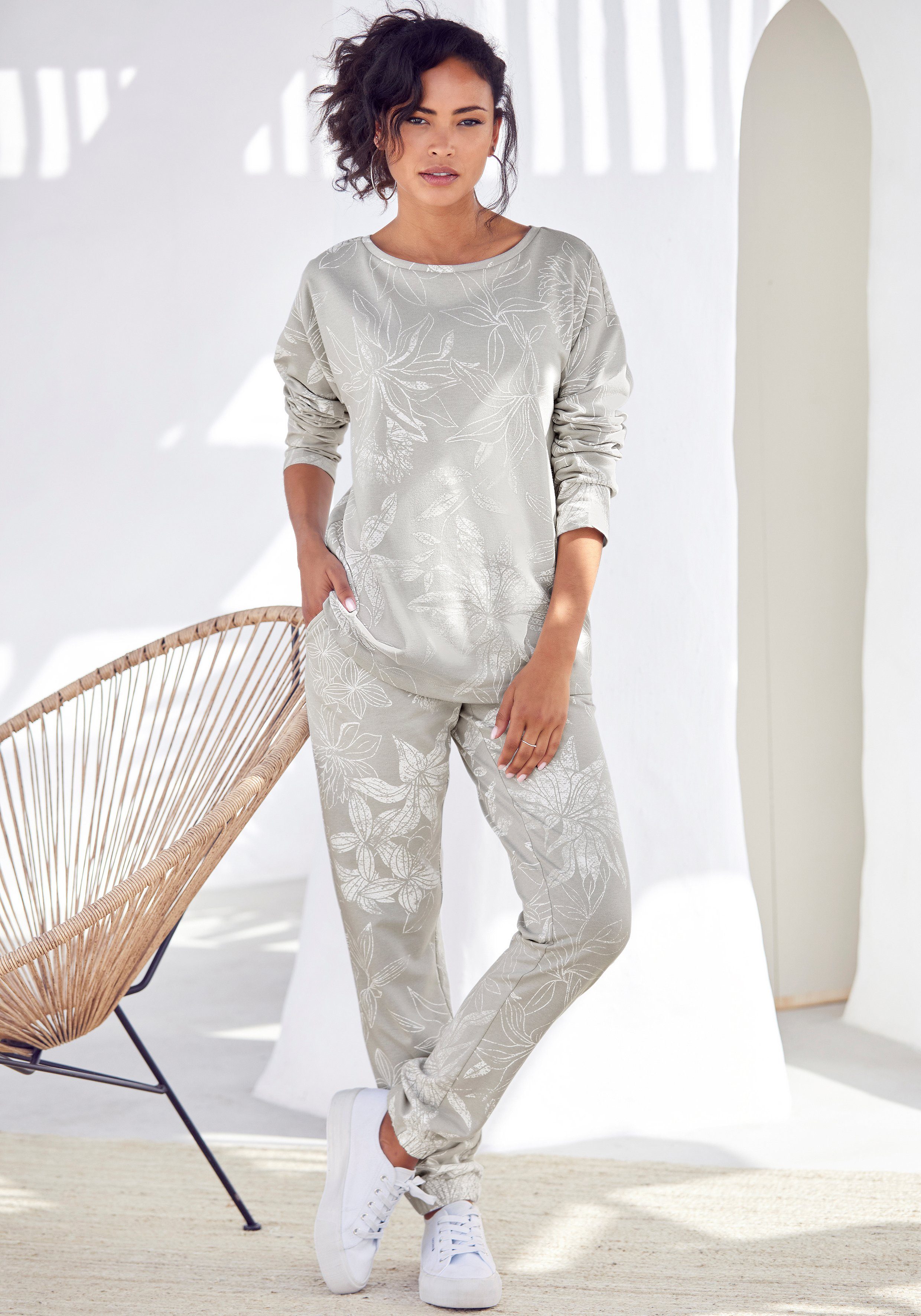 Lascana Loungebroek met bloemen alloverprint, loungepak