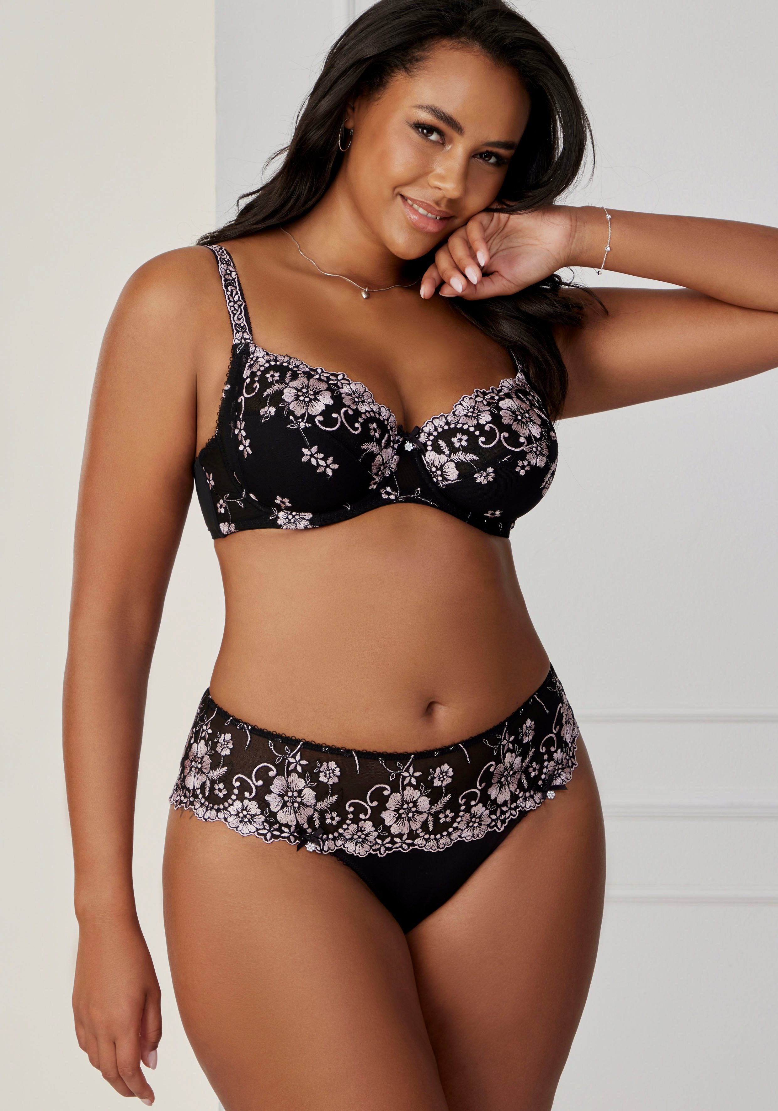 Lascana Beugel-bh WANDA met borduurkant in bloemetjes-look, dessous