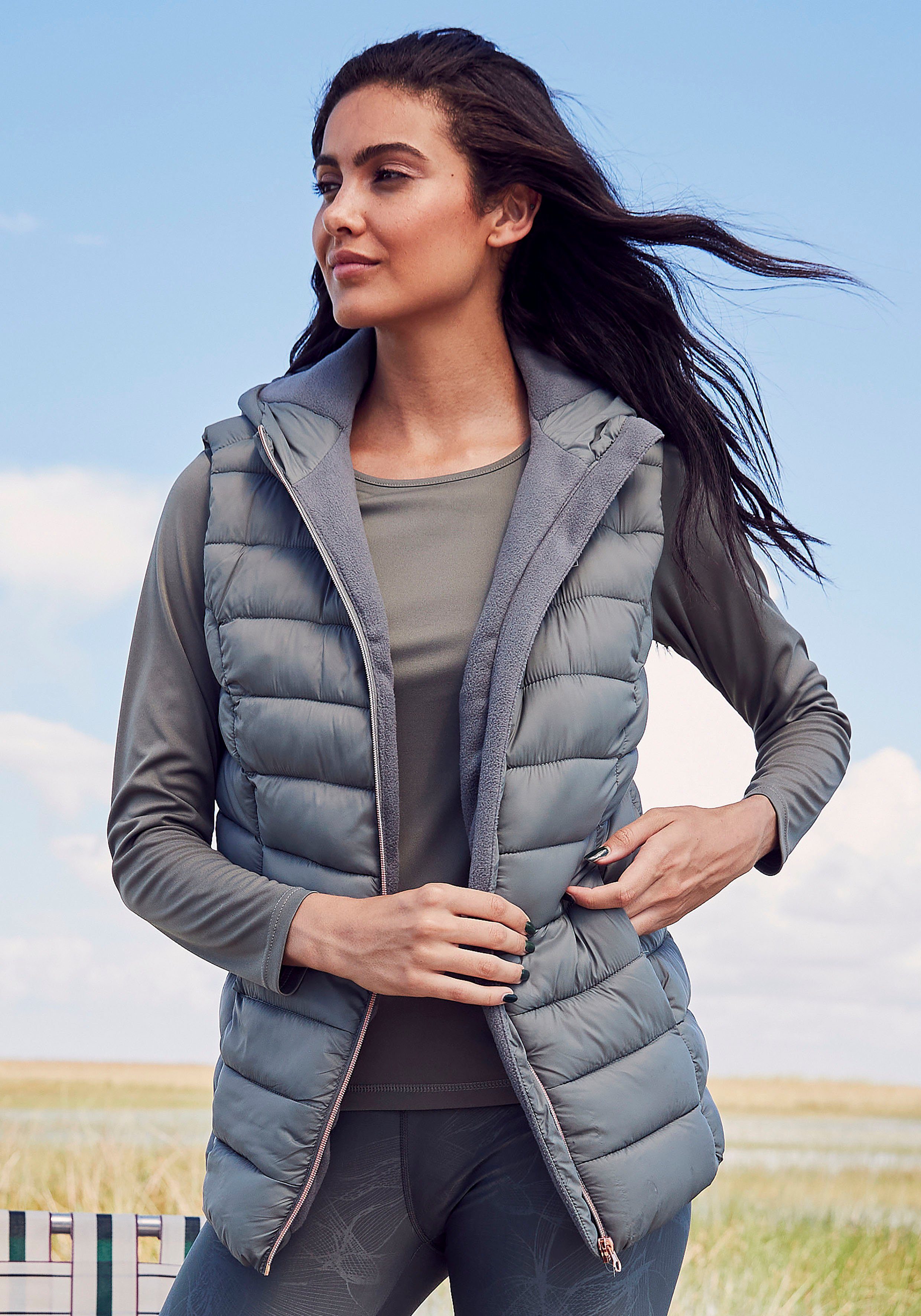 active by Lascana Bodywarmer met ritszakken