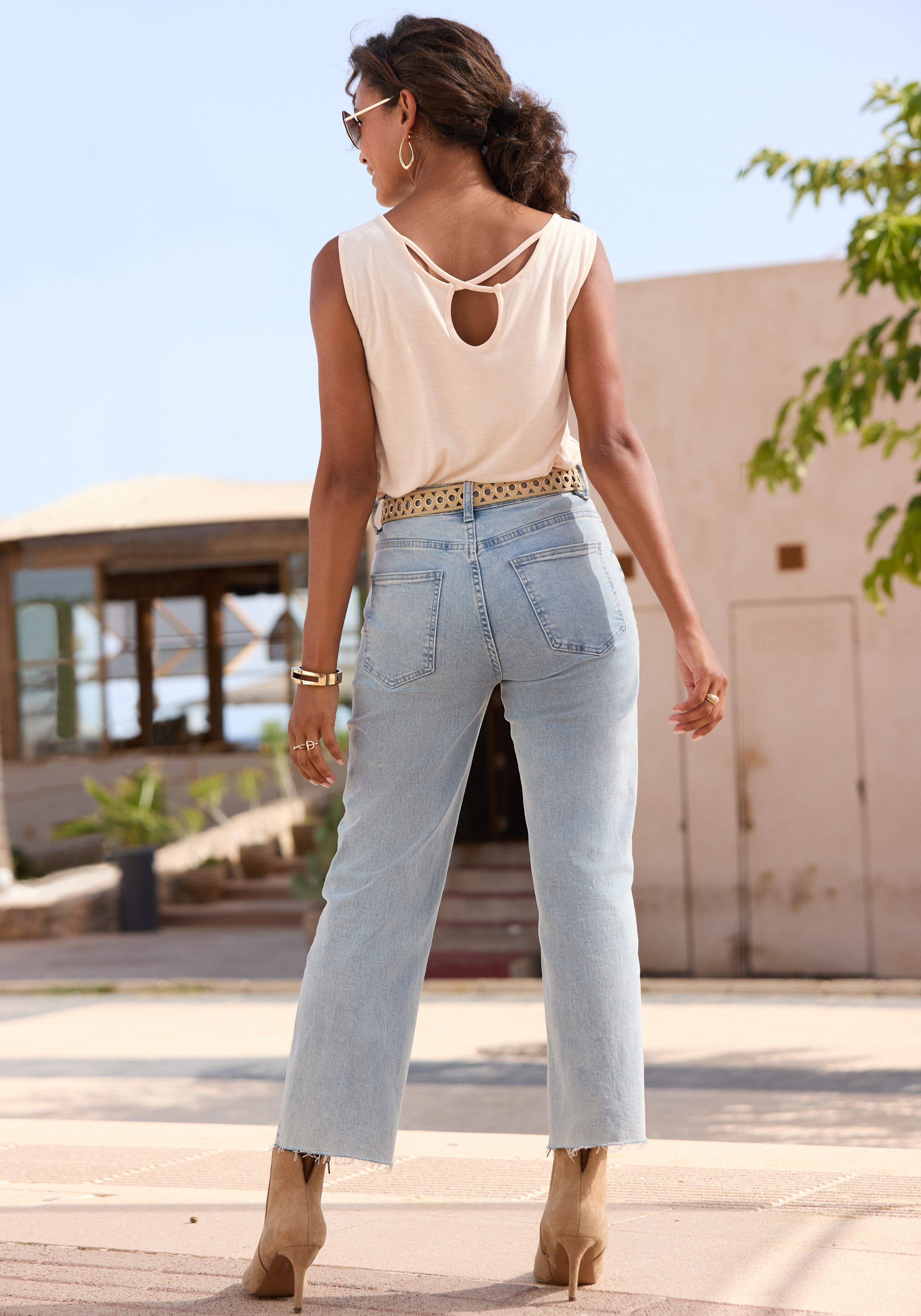 Buffalo Wijde jeans met licht uitgerafelde broekzoom, culotte jeans in 7/8-lengte