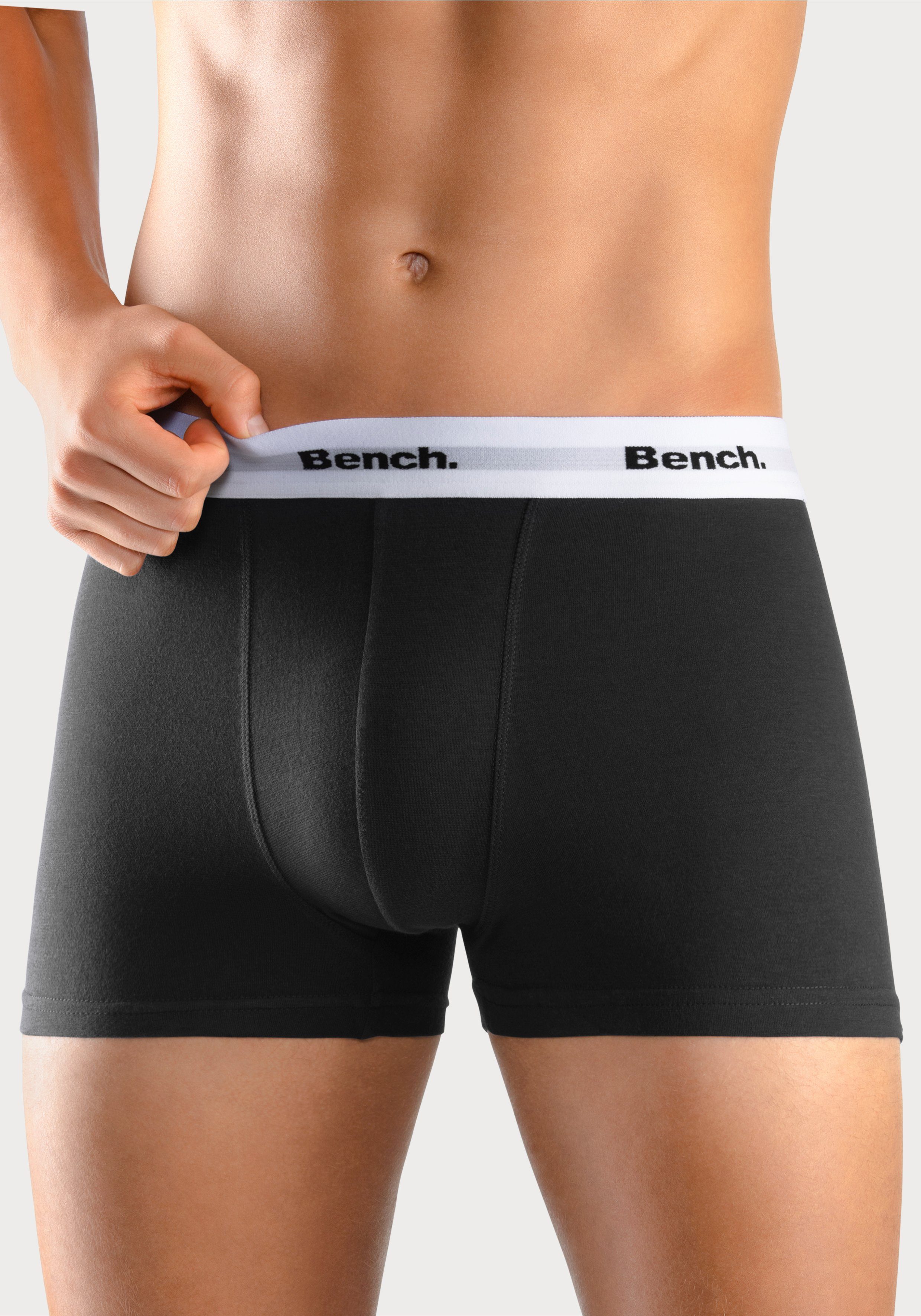 Bench. Boxershort voor heren met contrastkleurige band (set, 4 stuks)