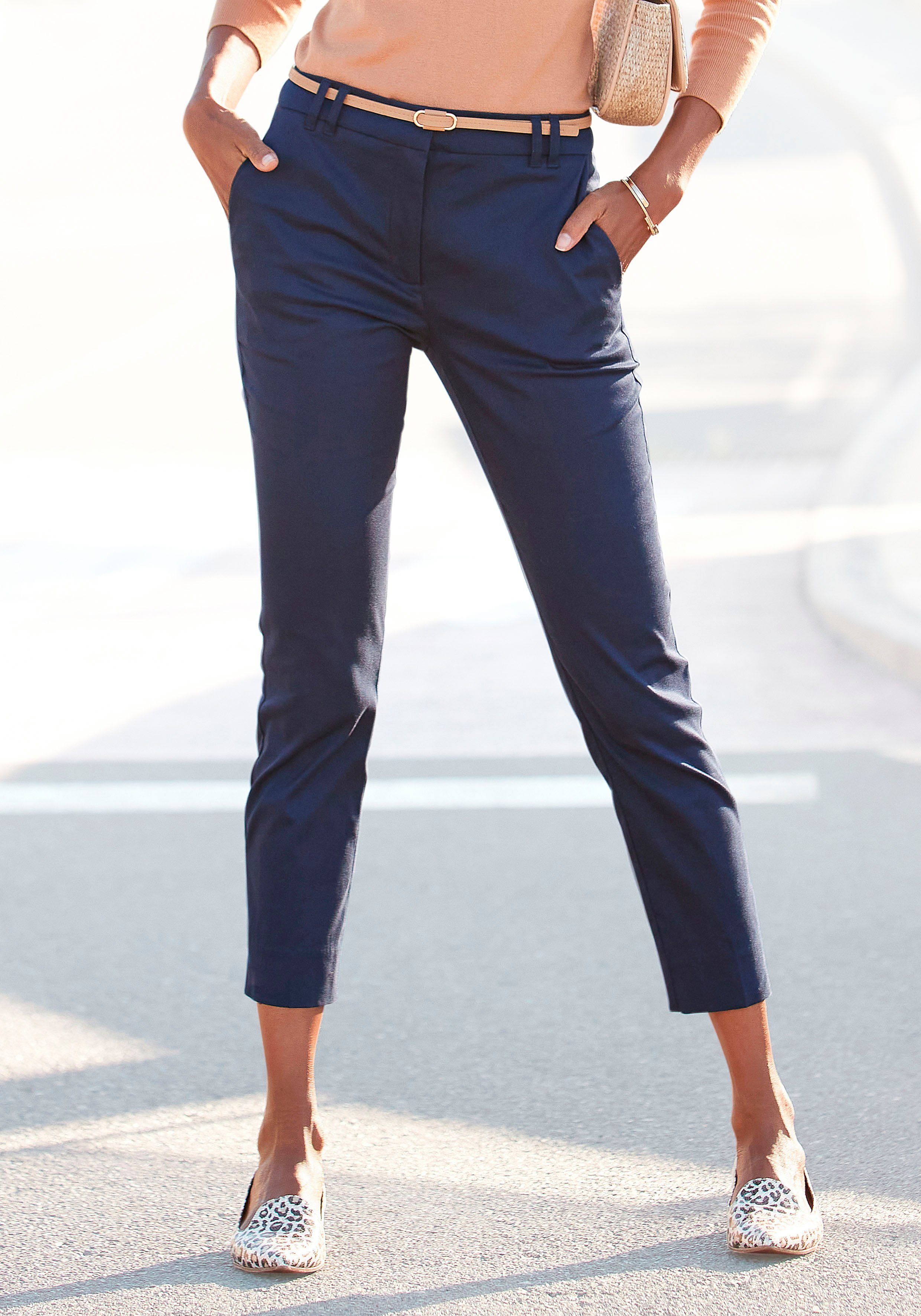 Vivance Chino in klassieke basic pasvorm, stoffen broek, business look (Met riem in leer-look)