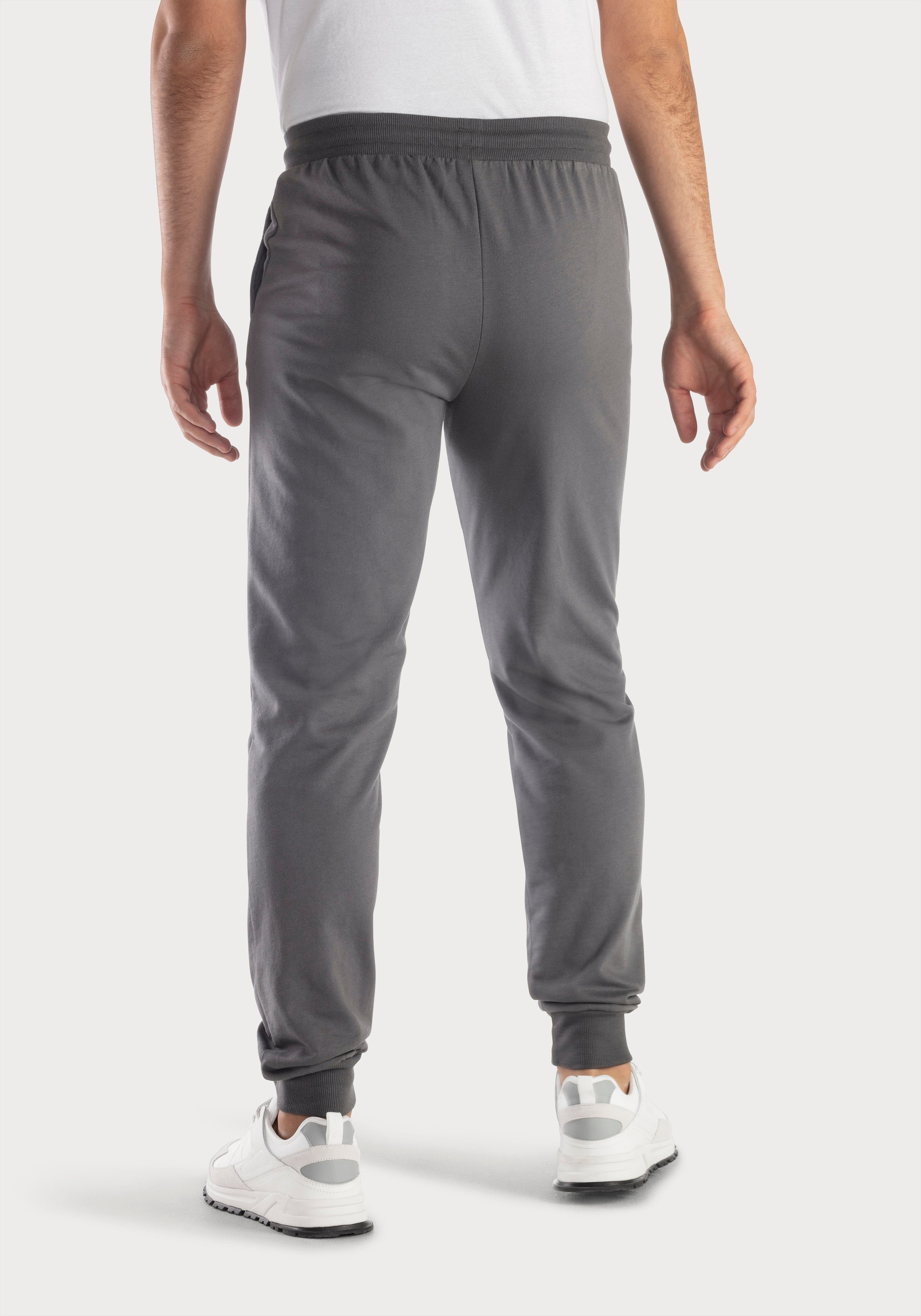 KangaROOS Sweatbroek Joggingbroek met kleine logo-borduursel heren maat 44/46 (S) grijs