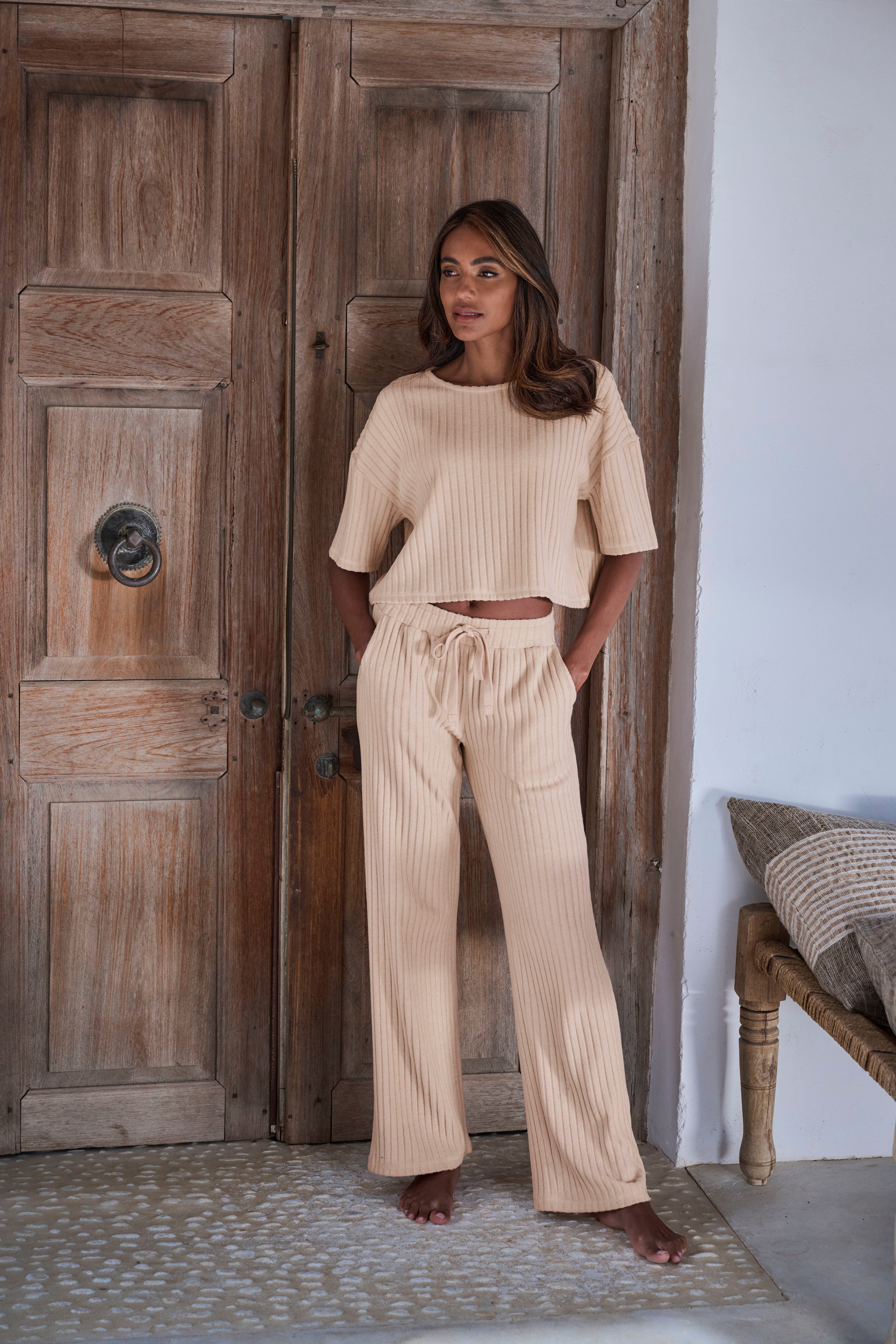 Lascana Homewearbroek -Loungebroek -lounge-/brei broek met wijde pijpen en zijzakken, loungewear (1-delig)