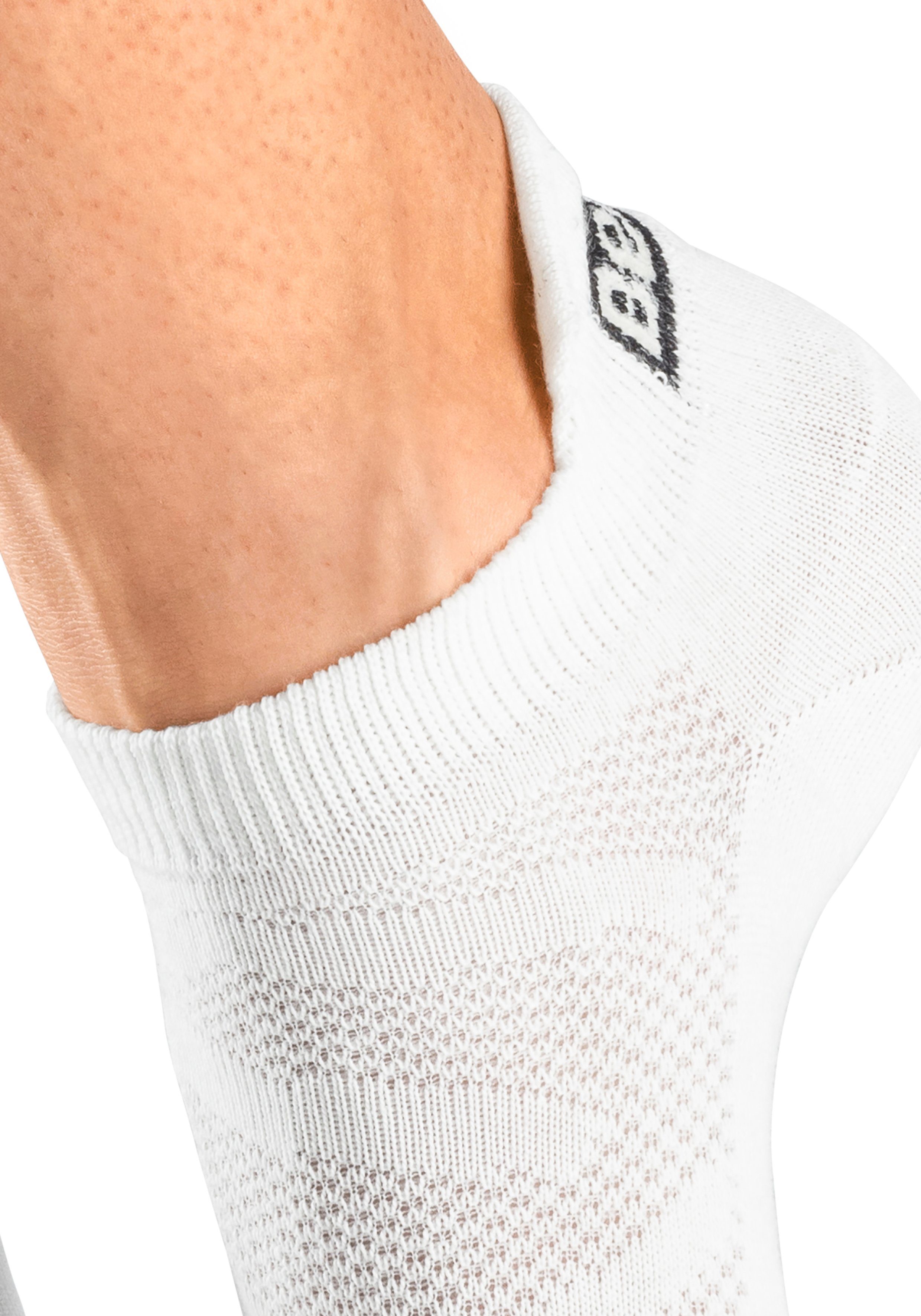 Bench. Sneakersokken met ventilatiekanalen in netstructuur (set, 6 paar)