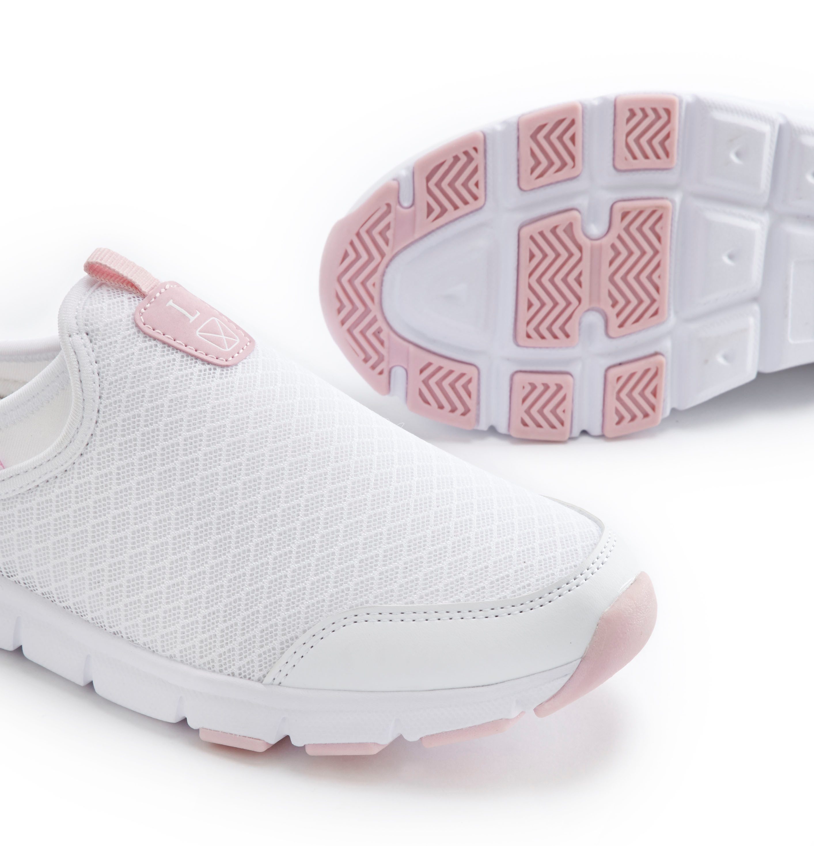 Lascana Slip-on sneakers Lage schoen, vrijetijdsschoen, sabot, clogs van licht mesh-materiaal
