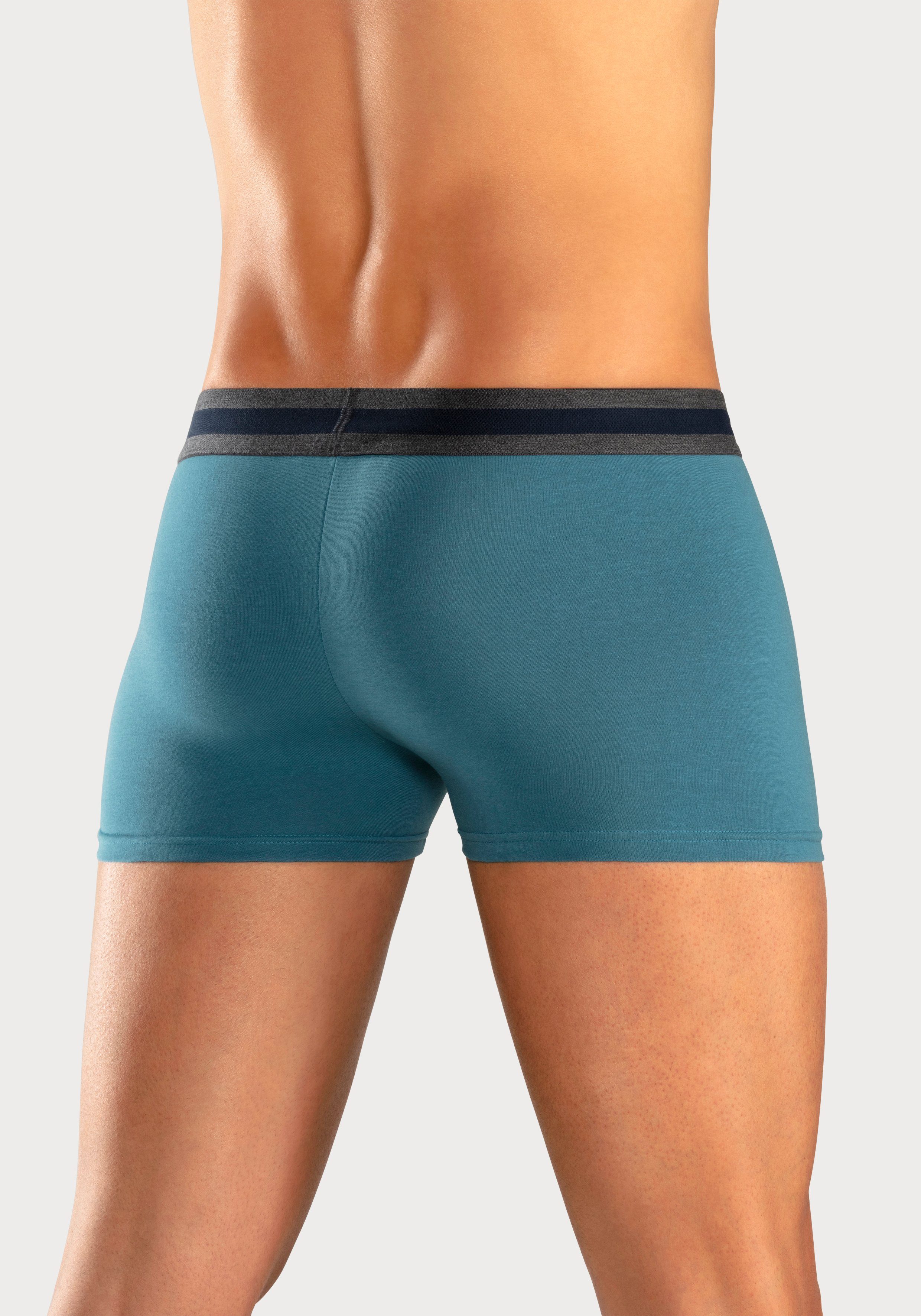 Bench. Boxershort voor heren (set, 4 stuks)