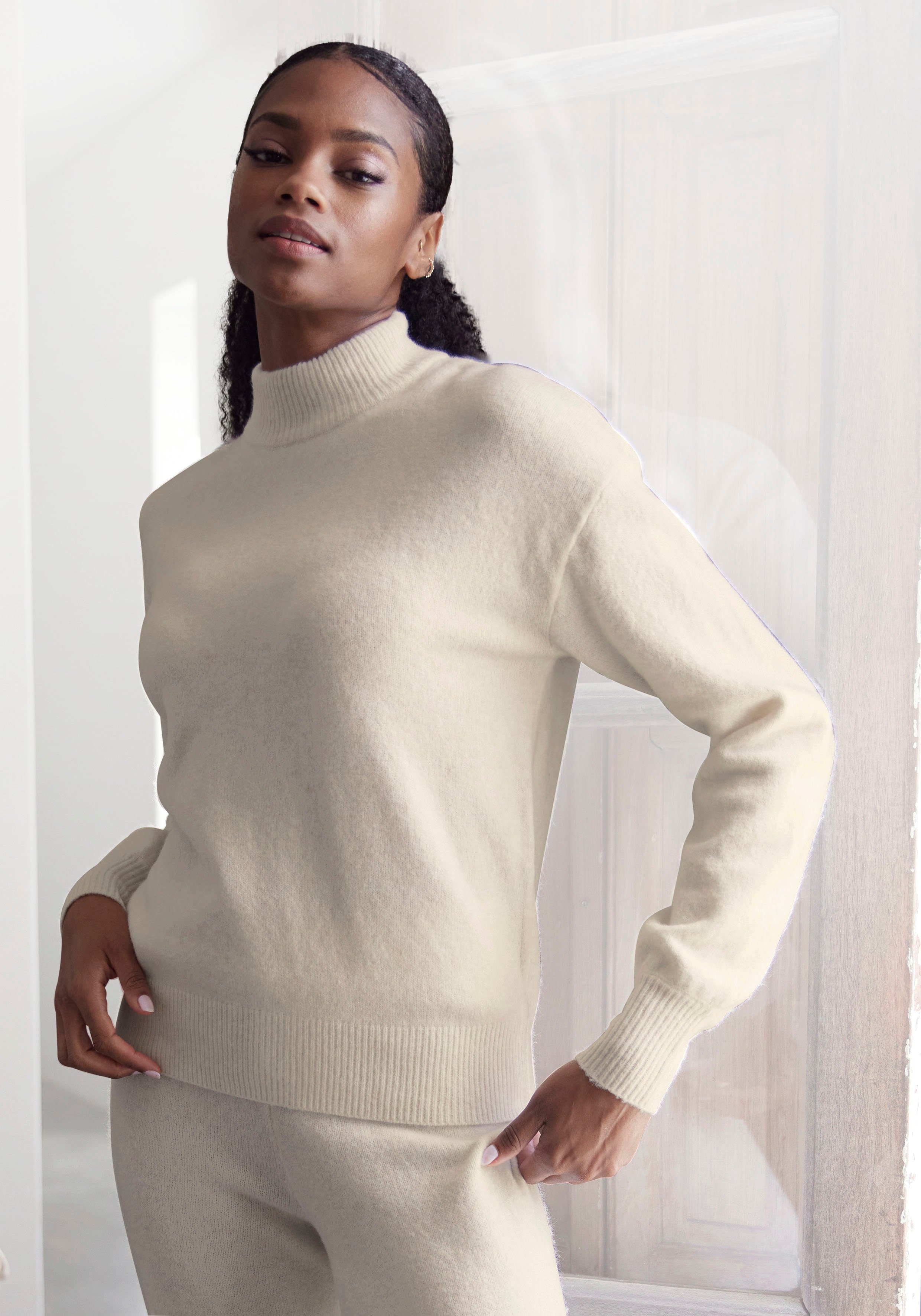 Lascana Gebreide trui -Lounge Pullover met staande kraag en ribboorden, loungewear