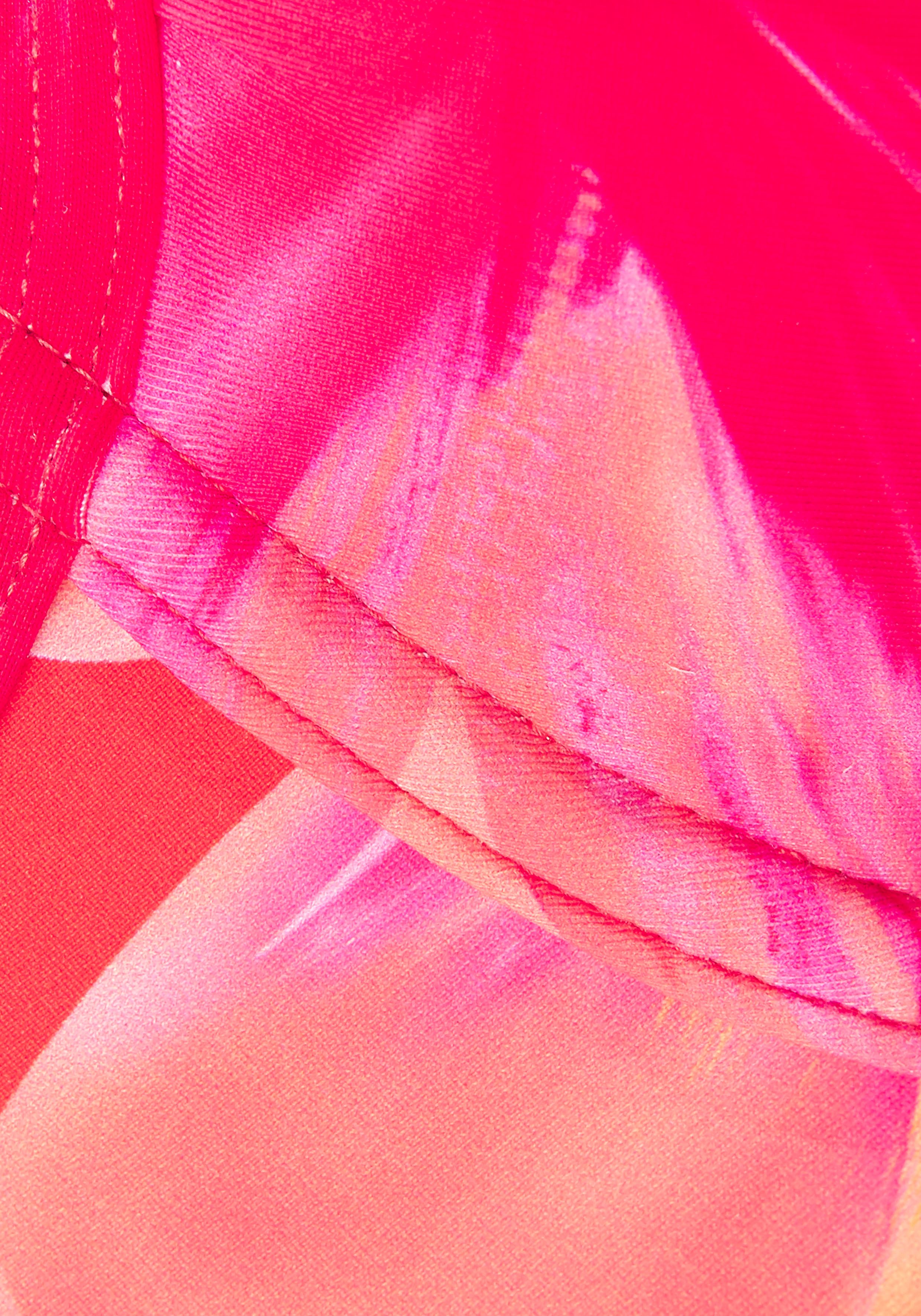 s.Oliver RED LABEL Beachwear Beugelbikinitop JAYCE met goudkleurige sierringen