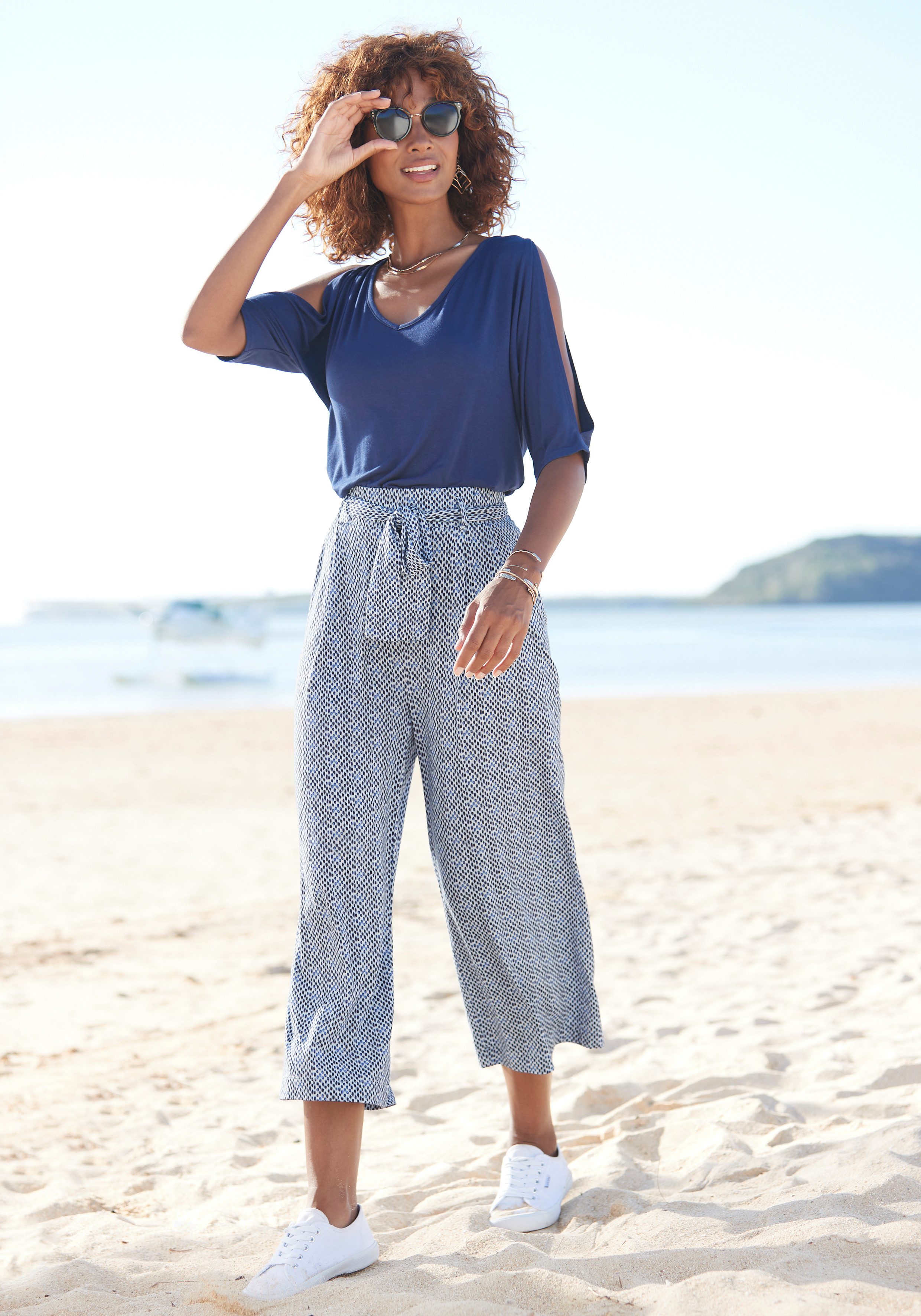 Lascana Culotte en stippenprint, licht en elastisch, jersey broek, zomerbroek (Met een bindceintuur)