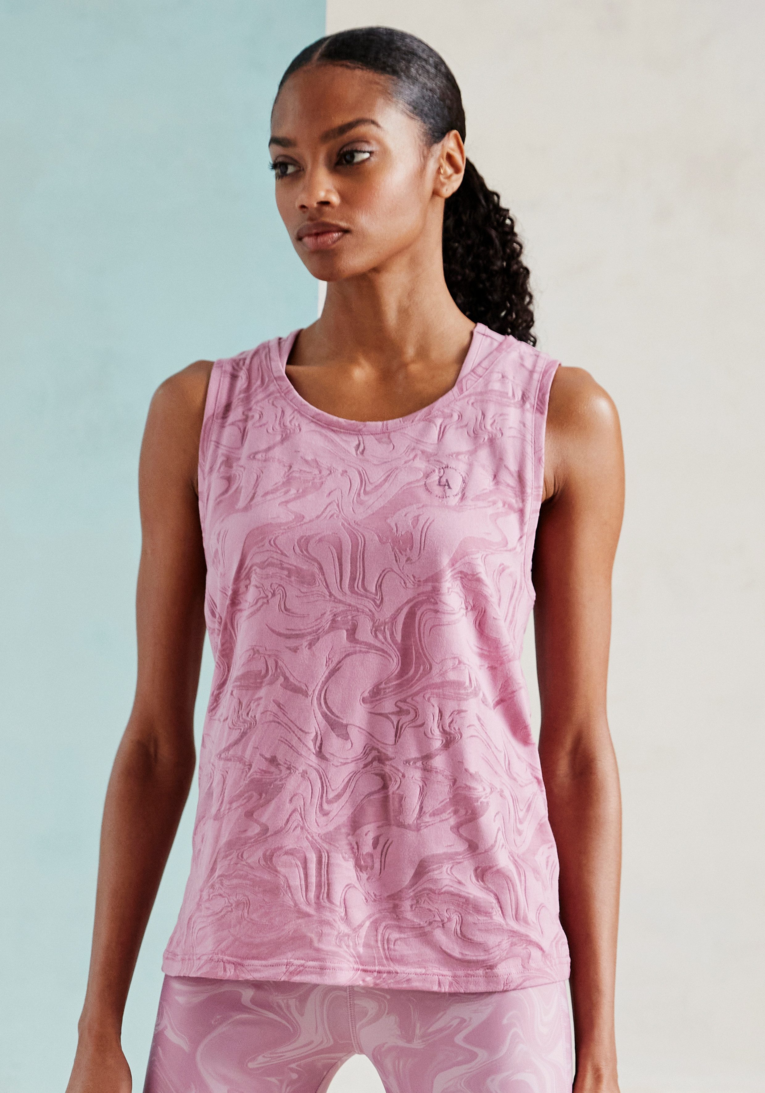 active by Lascana Functioneel shirt -Sportshirt Sportshirt met ronde hals en logoprint