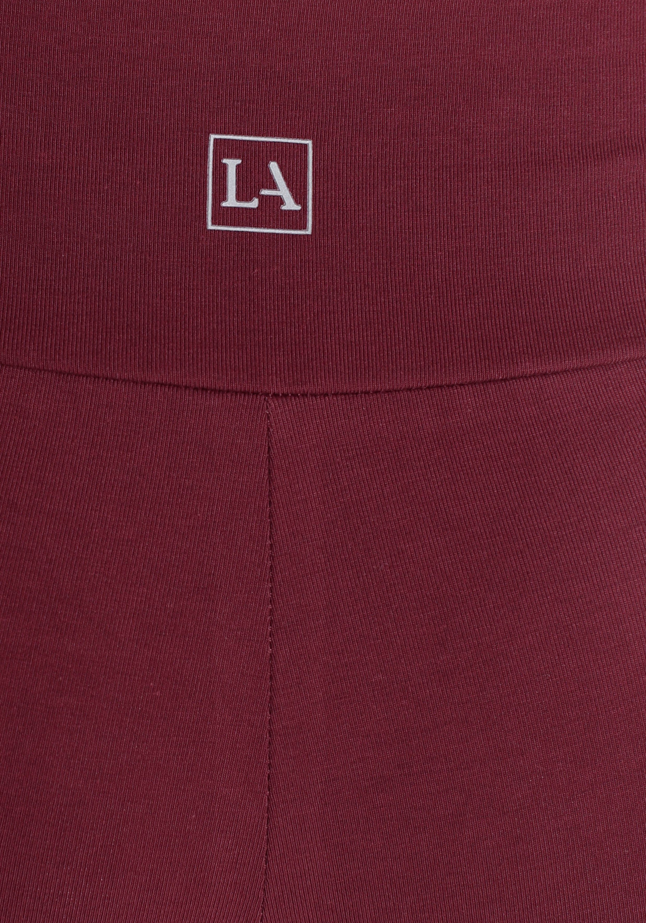 Lascana Short met brede boord en logoprint