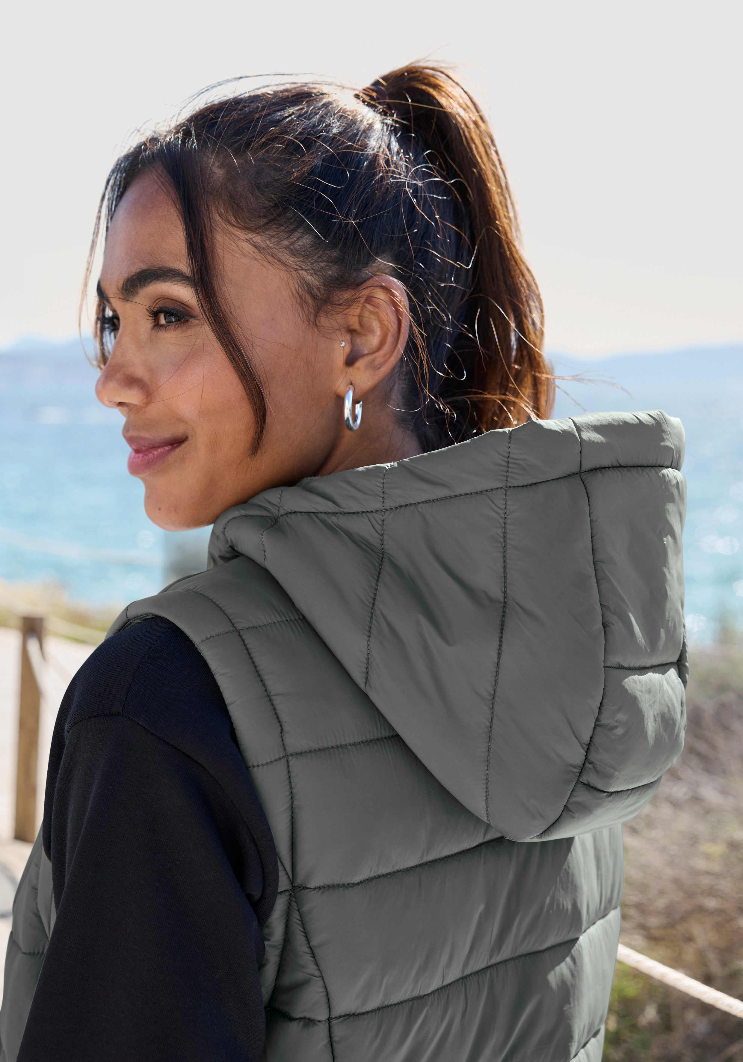 active by Lascana Bodywarmer met ritszakken
