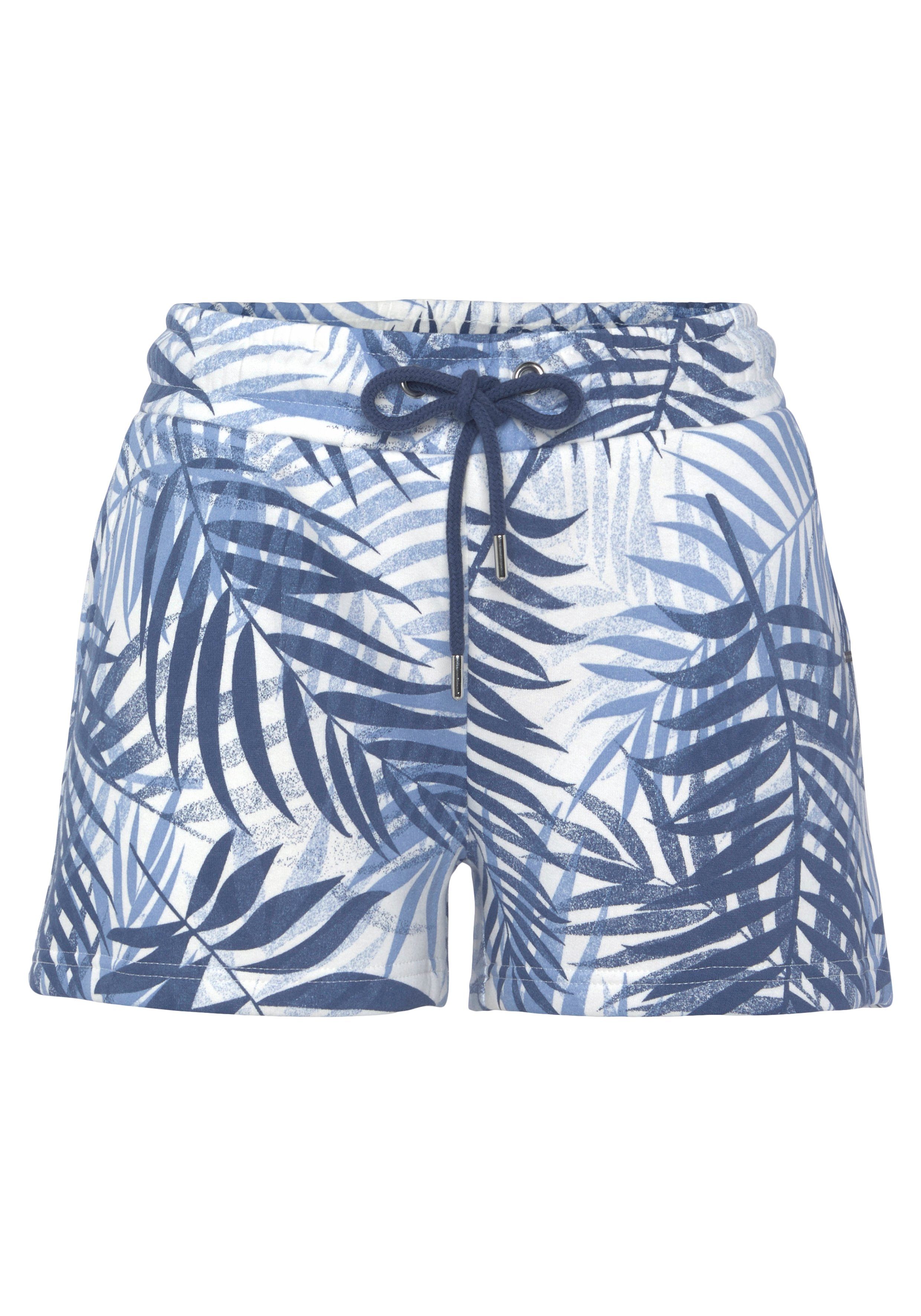 Lascana Sweatshort -lounge shorts Loungebroek met mooie allover-bladerenprint, loungewear (1-delig)