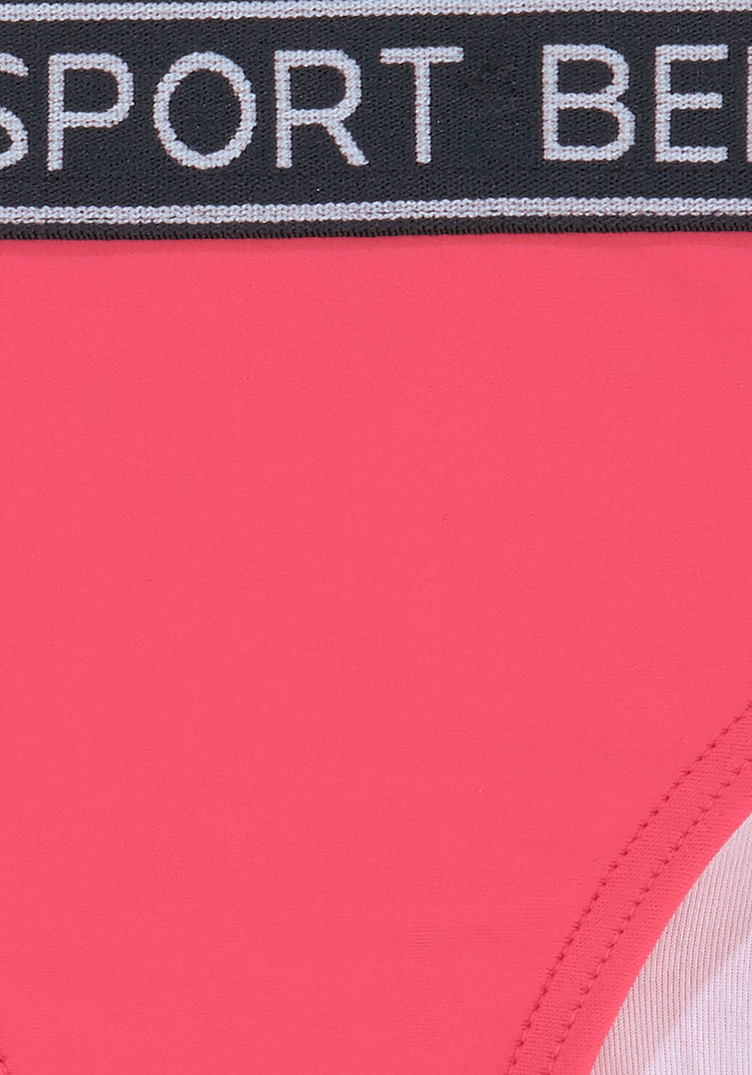 Bench. Triangelbikini Yva Kids in een sportief design en kleuren