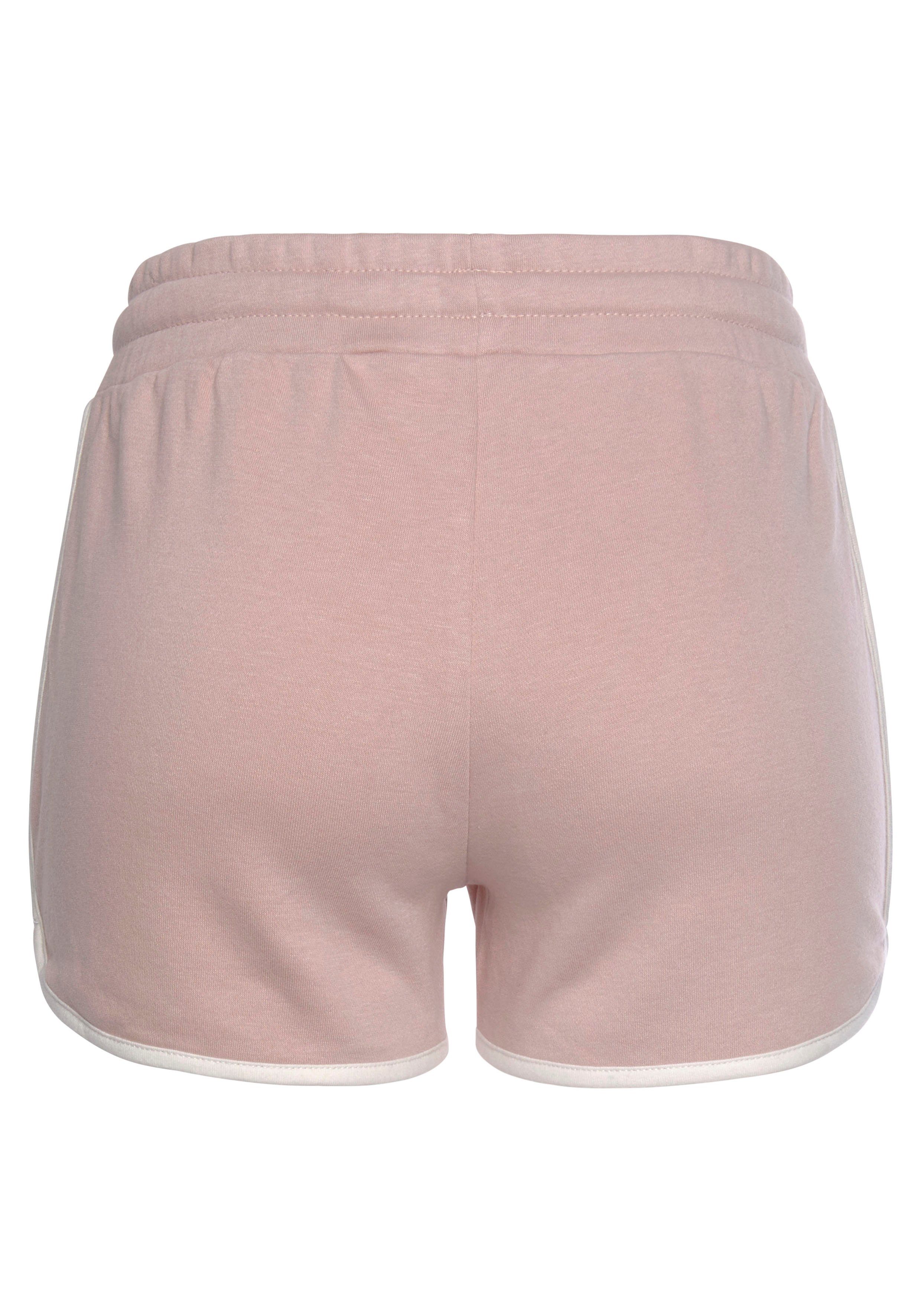 Lascana Relaxshorts met contrastpaspels, loungepak