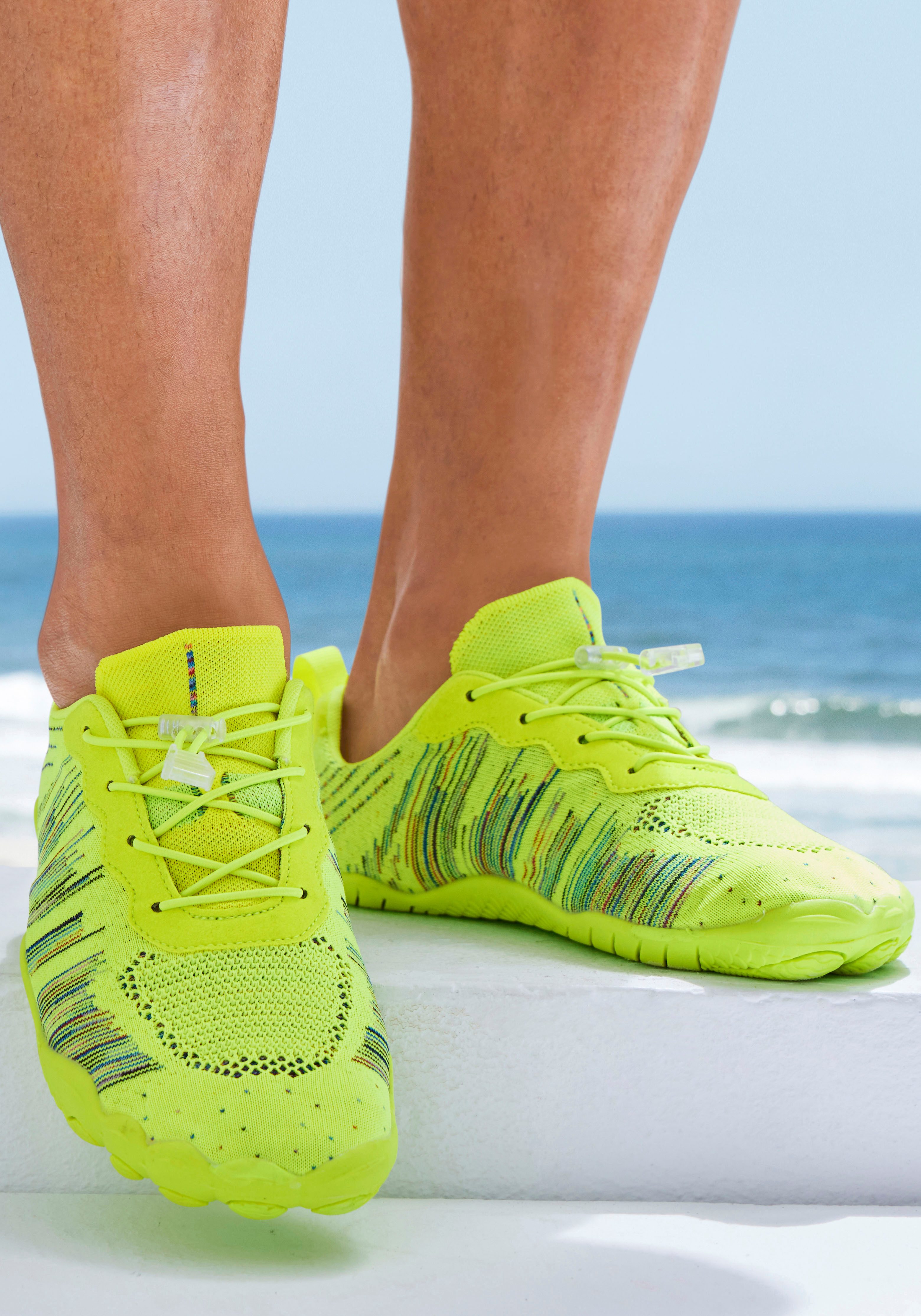 Venice Beach Waterschoenen Bad schoen, slipper, waterschoen met elastische banden voor snel instappen, unisex vegan schoenen maat 38 geel