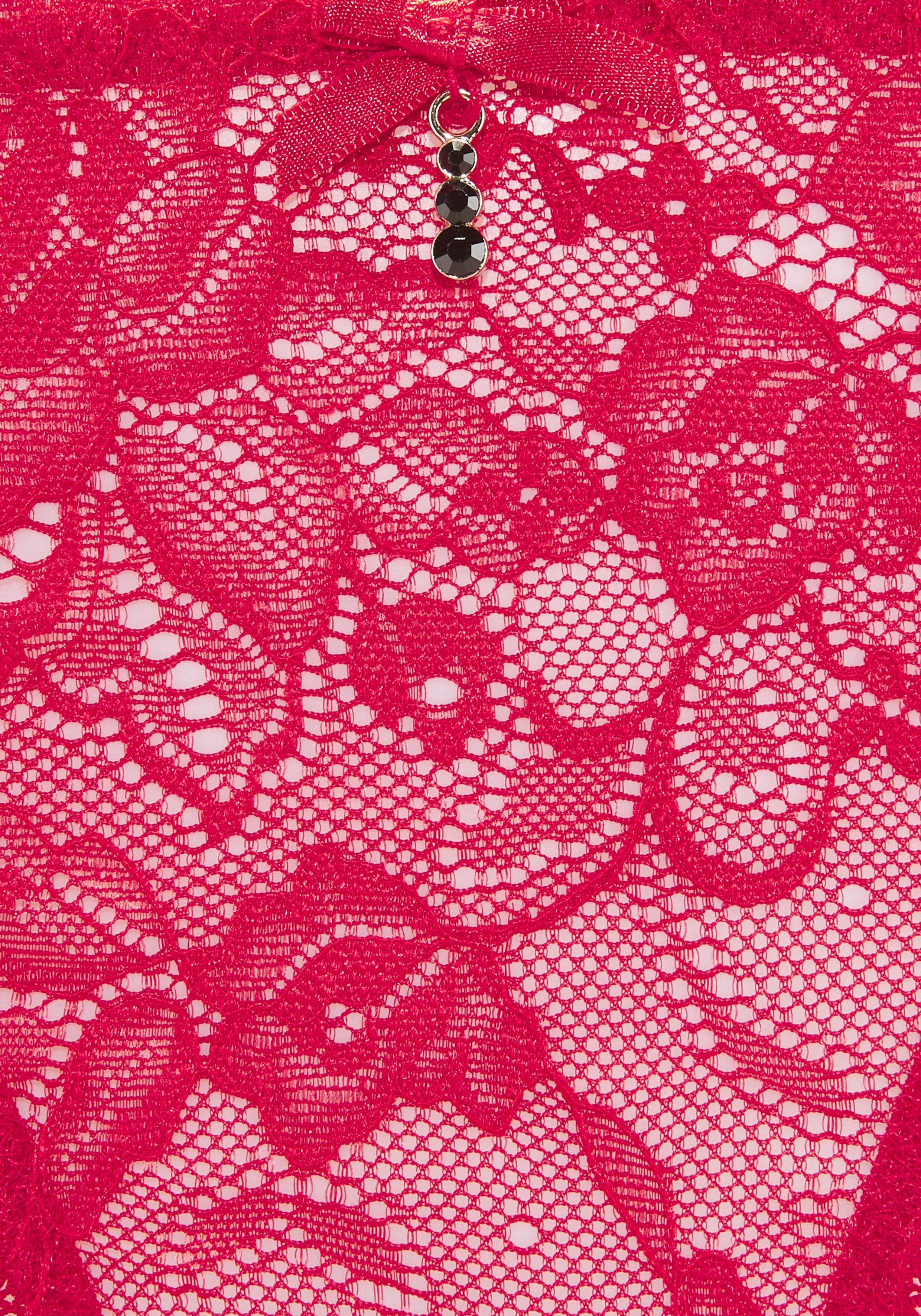 Lascana Tanga Samara met fijne satijnen strik en extravagante strass-accessoires