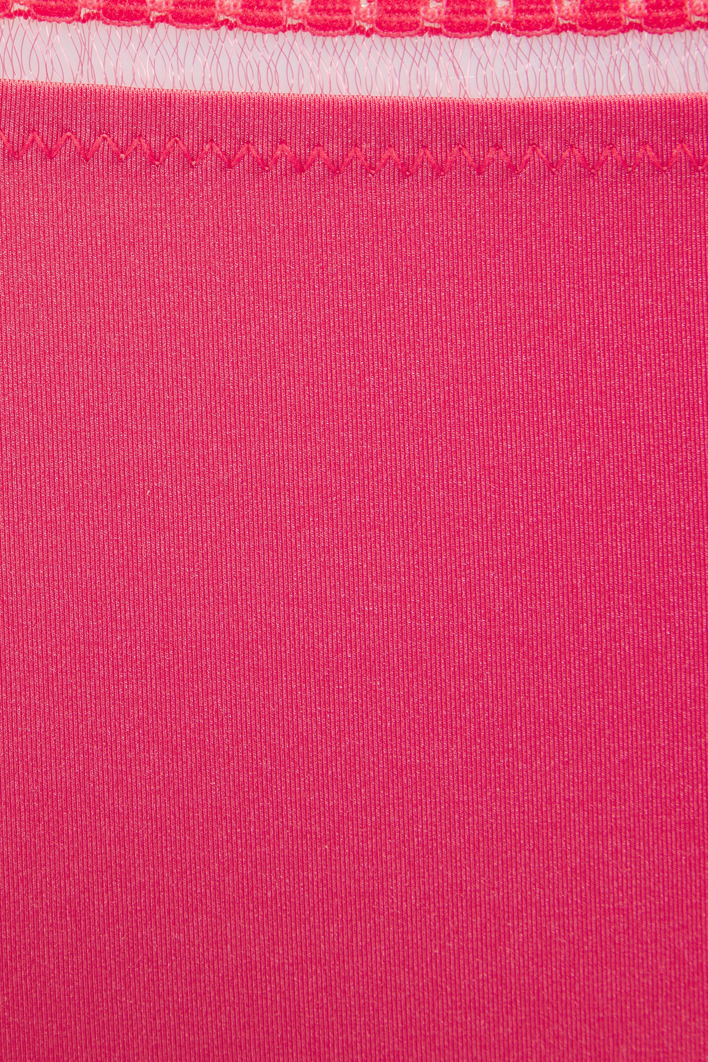 s.Oliver RED LABEL Beachwear String Pauline met fijne kant en zacht microtouch-materiaal